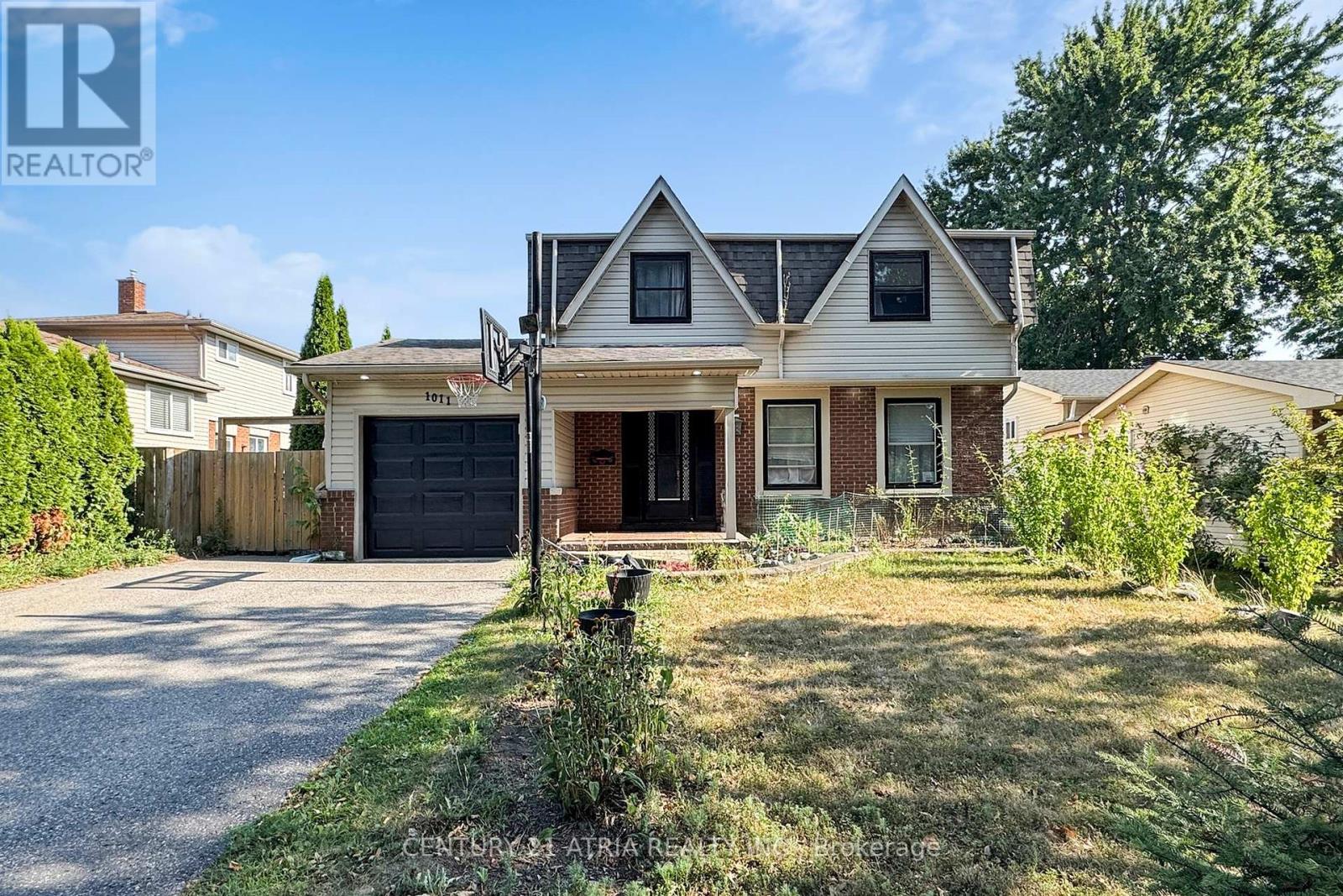 Property at 1011 BASSWOOD AVENUE image 2