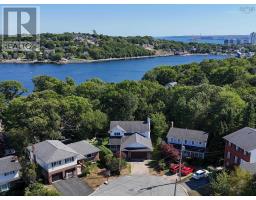 7 Empress Court, Dartmouth, Ca