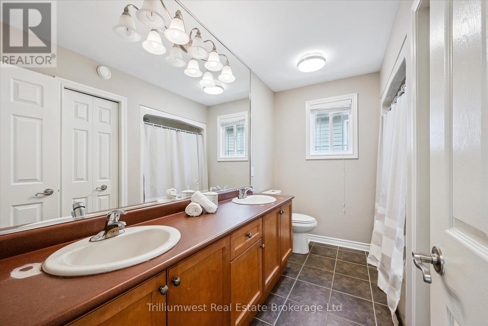 117 Simmonds Drive, Guelph, Ontario  N1E 7L8 - Photo 29 - X12350850