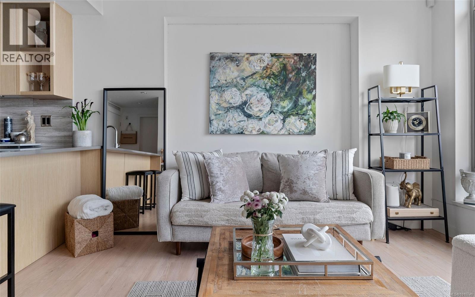 604 646 Michigan St, Victoria, British Columbia V8V 0B7 - Photo 9 - 1010740