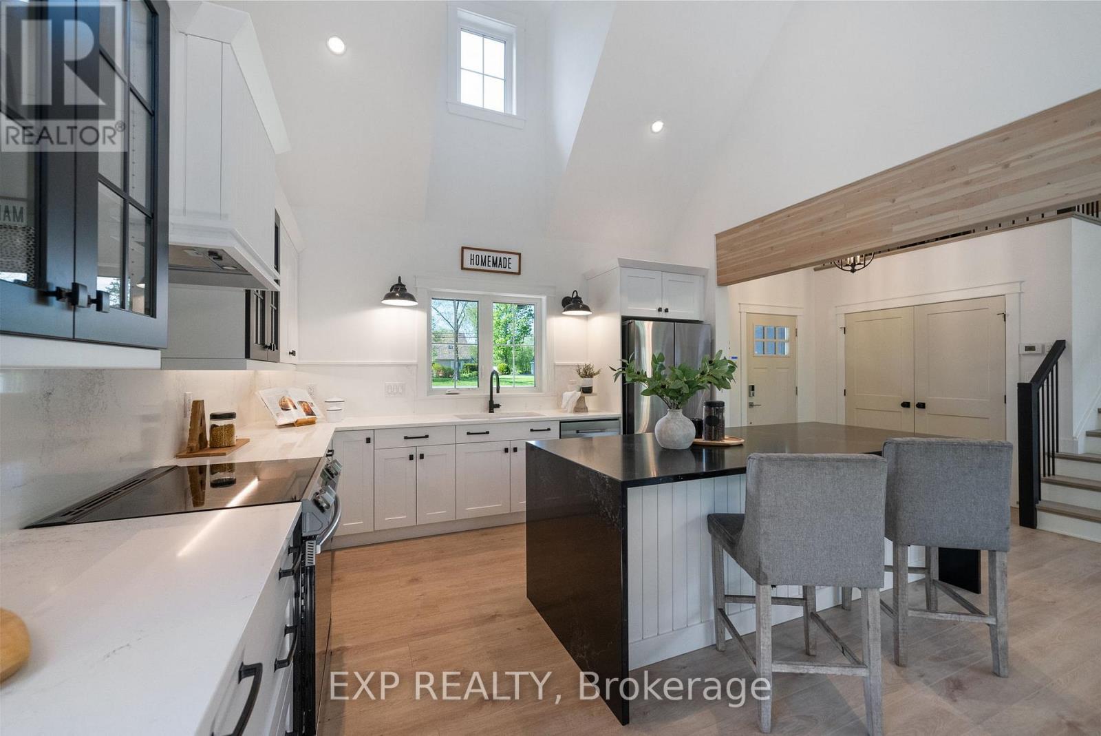 1499 Lakeside Drive, Prince Edward County, Ontario  K0K 1T0 - Photo 7 - X12350871