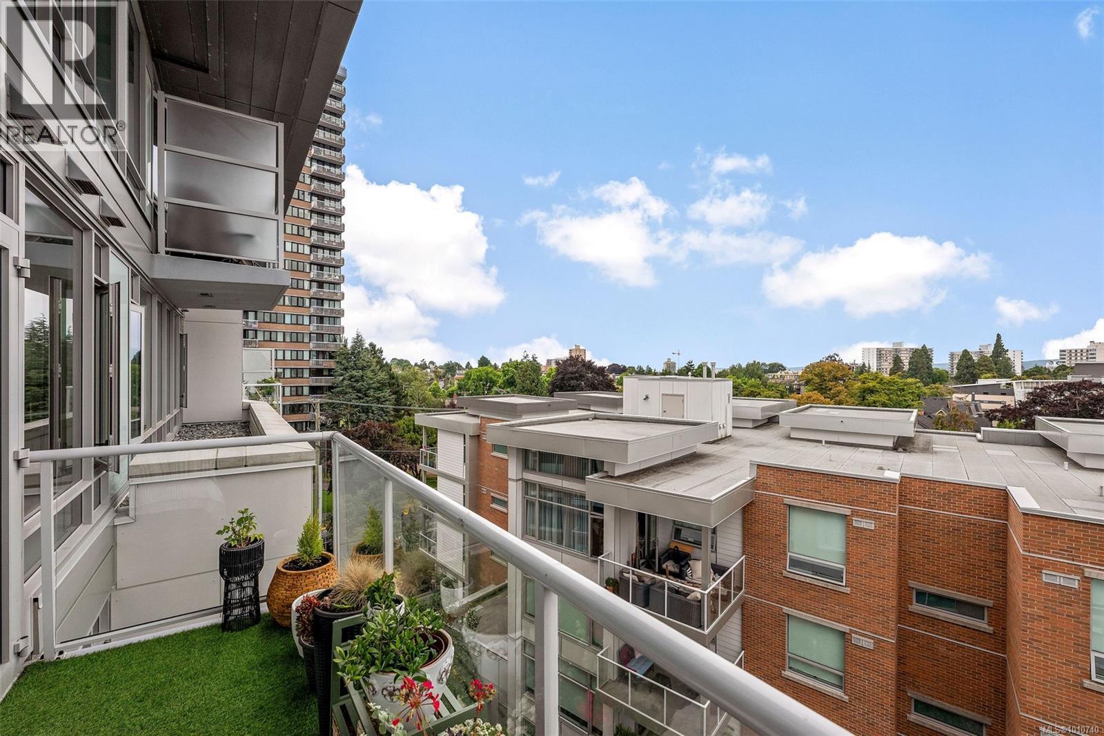 604 646 Michigan St, Victoria, British Columbia V8V 0B7 - Photo 16 - 1010740