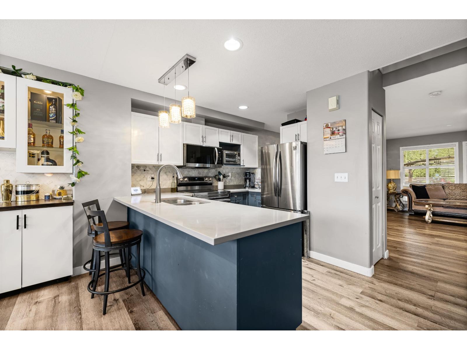 Property at 48 46906 RUSSELL ROAD image 5