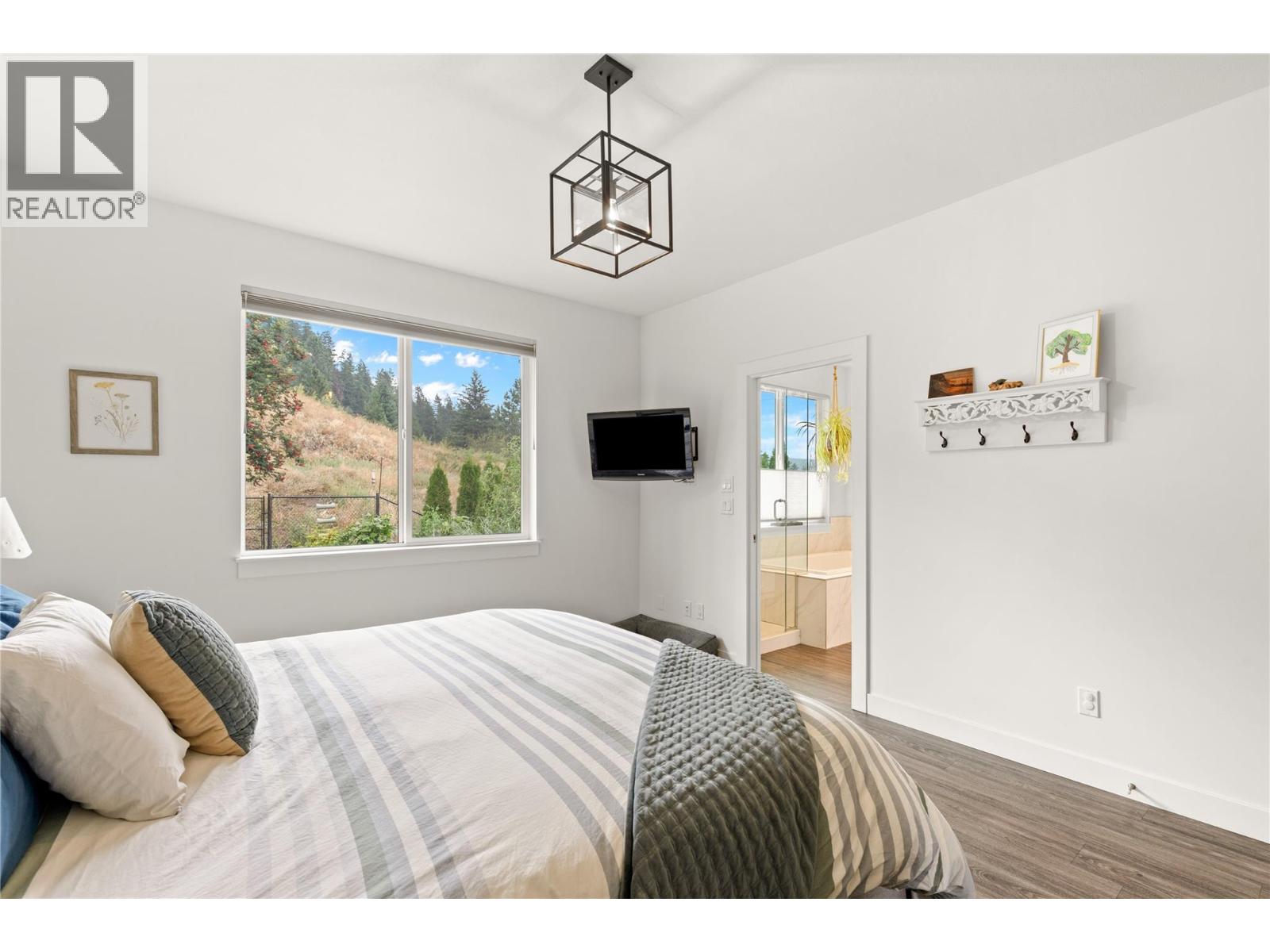 7412 Sun Peaks Drive, Vernon, British Columbia  V1B 4C6 - Photo 47 - 10359524