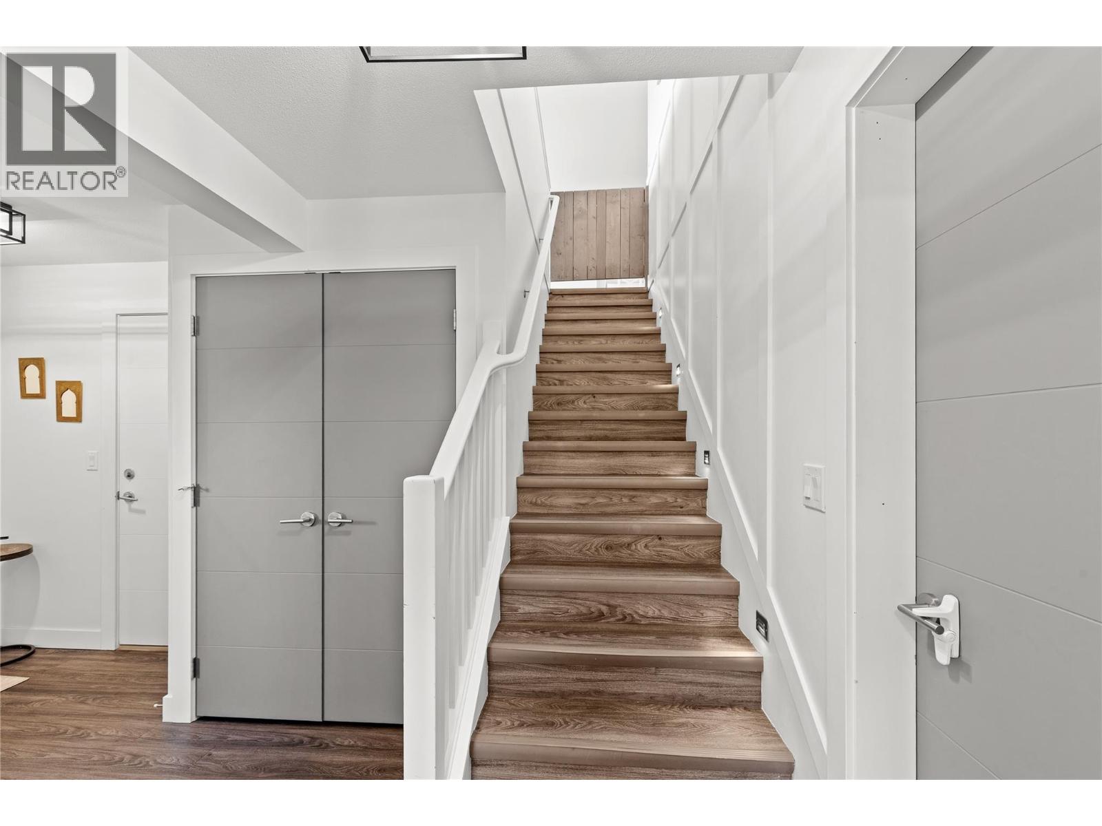 7412 Sun Peaks Drive, Vernon, British Columbia  V1B 4C6 - Photo 12 - 10359524