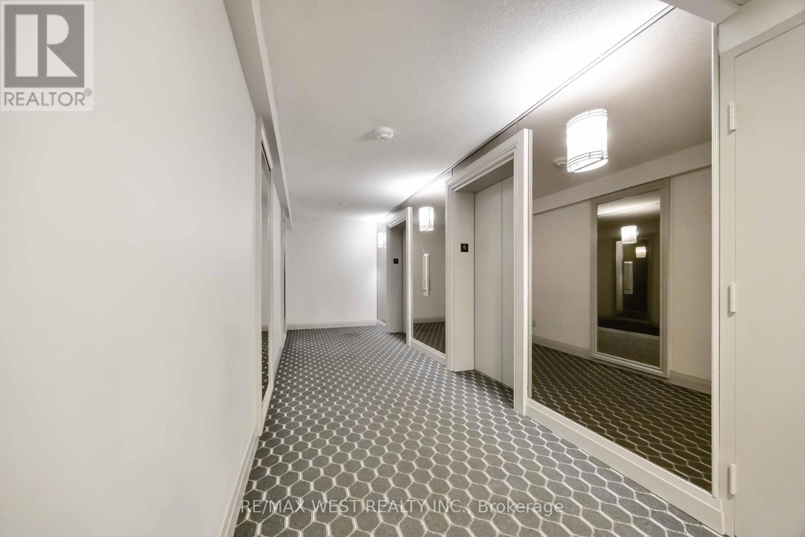 Property at 629 - 2737 KEELE STREET image 4