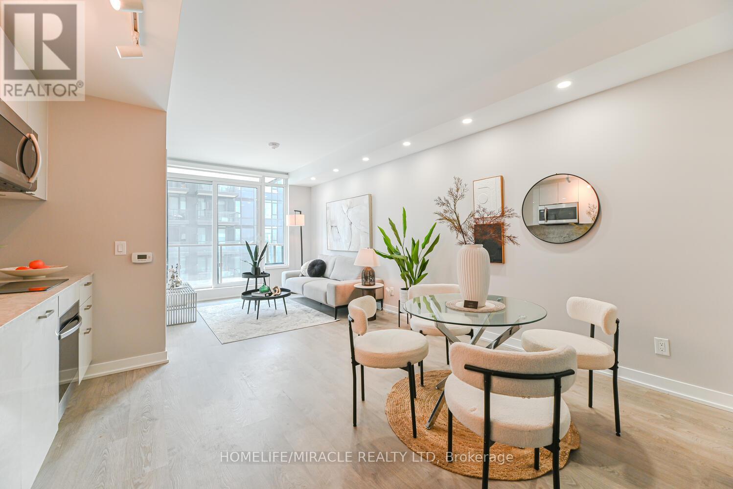 3811 - 1926 Lakeshore Boulevard, Toronto, Ontario  M6S 1A1 - Photo 7 - W12350801
