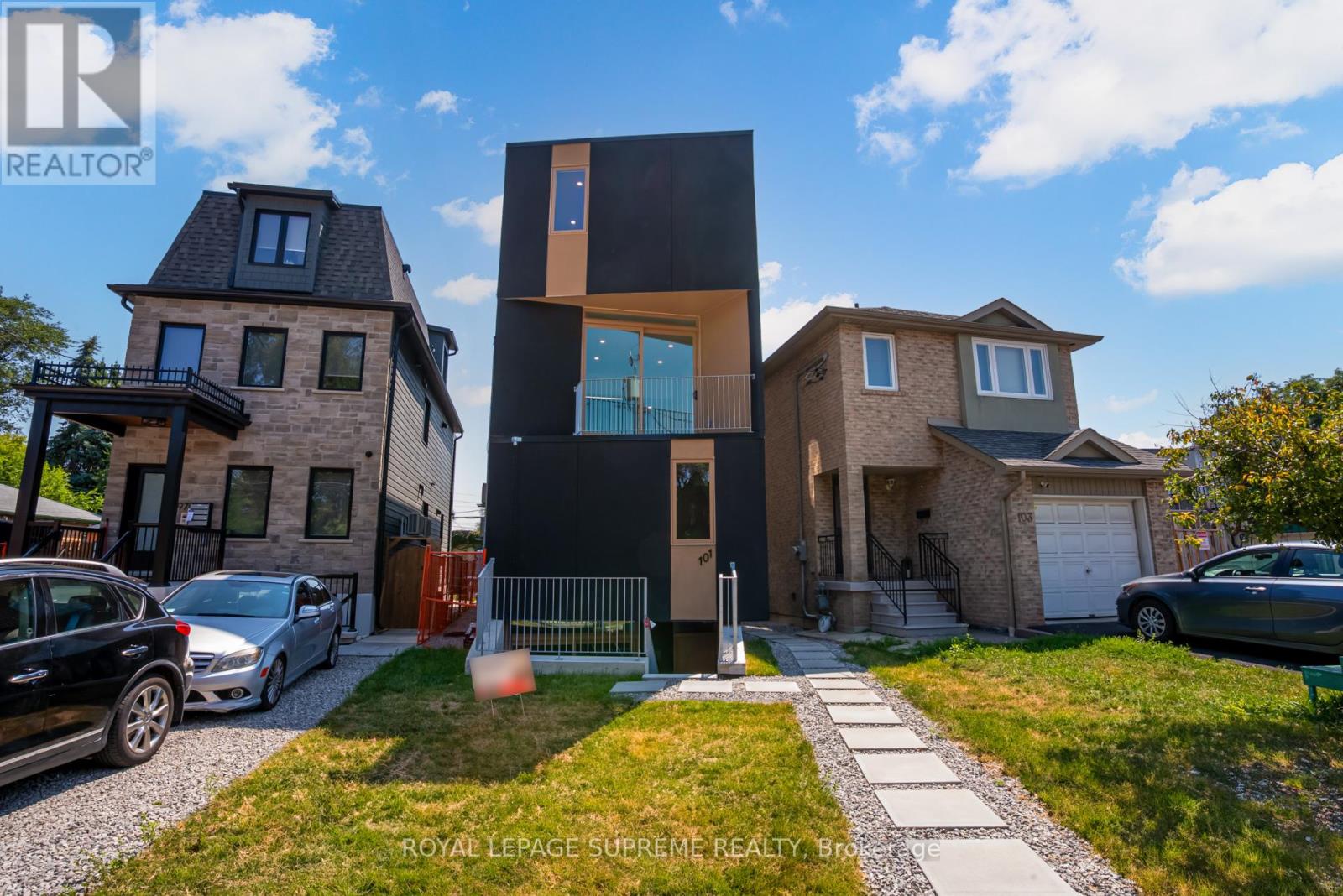 3 - 101 BERNICE CRESCENT, Toronto, Ontario
