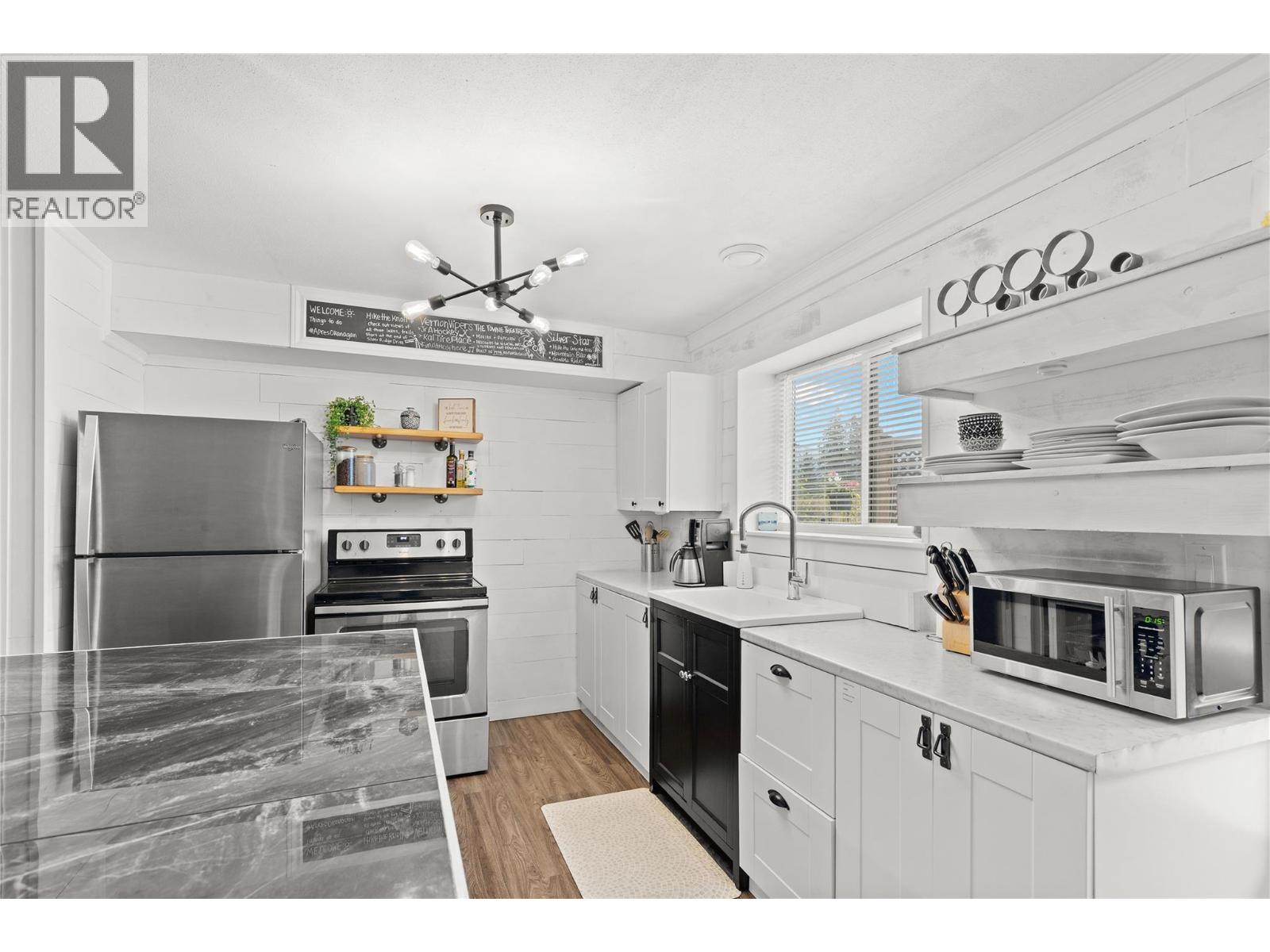 7412 Sun Peaks Drive, Vernon, British Columbia  V1B 4C6 - Photo 64 - 10359524