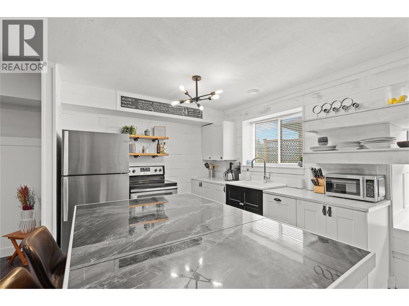 7412 Sun Peaks Drive, Vernon, British Columbia  V1B 4C6 - Photo 68 - 10359524