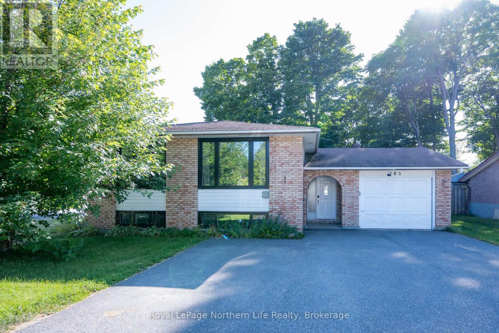 Property at 195 PEARCE STREET image 1