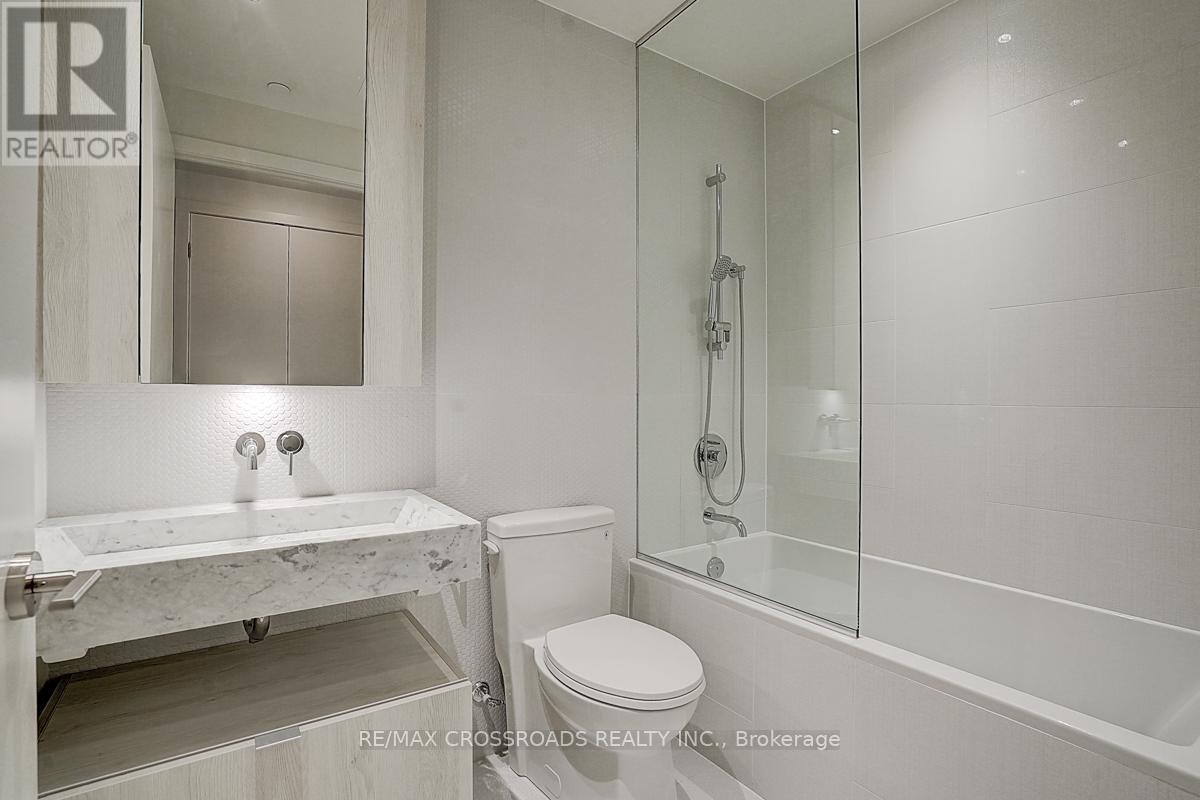 1607 - 11 Yorkville Avenue, Toronto, Ontario  M4W 1L2 - Photo 6 - C12350939