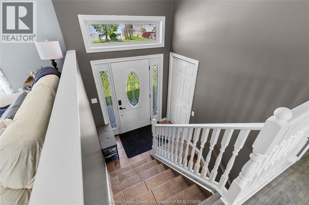 Property at 148 RIVERVIEW image 4