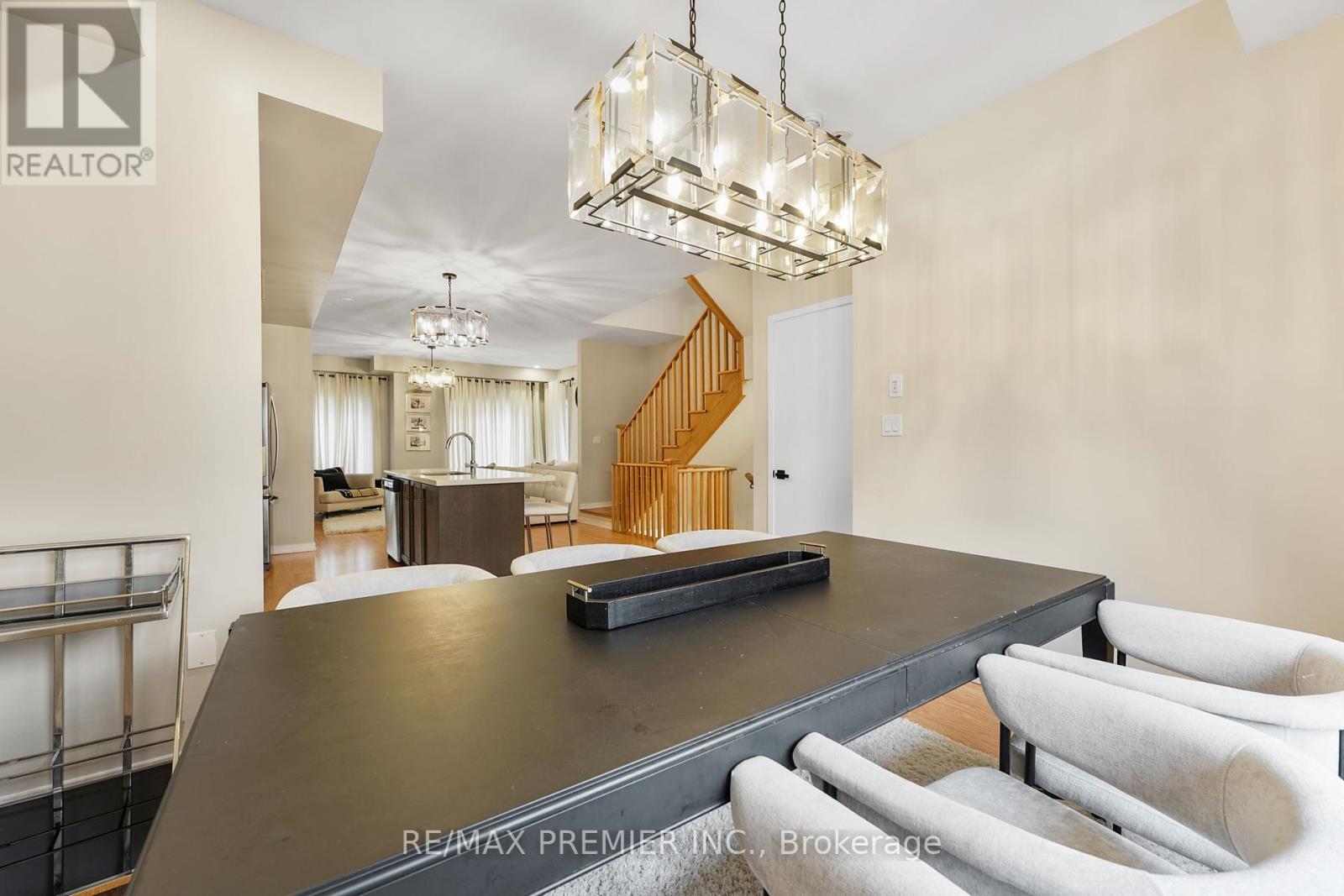 12 Heathrow Lane, Caledon, Ontario  L7E 4M4 - Photo 14 - W12350895