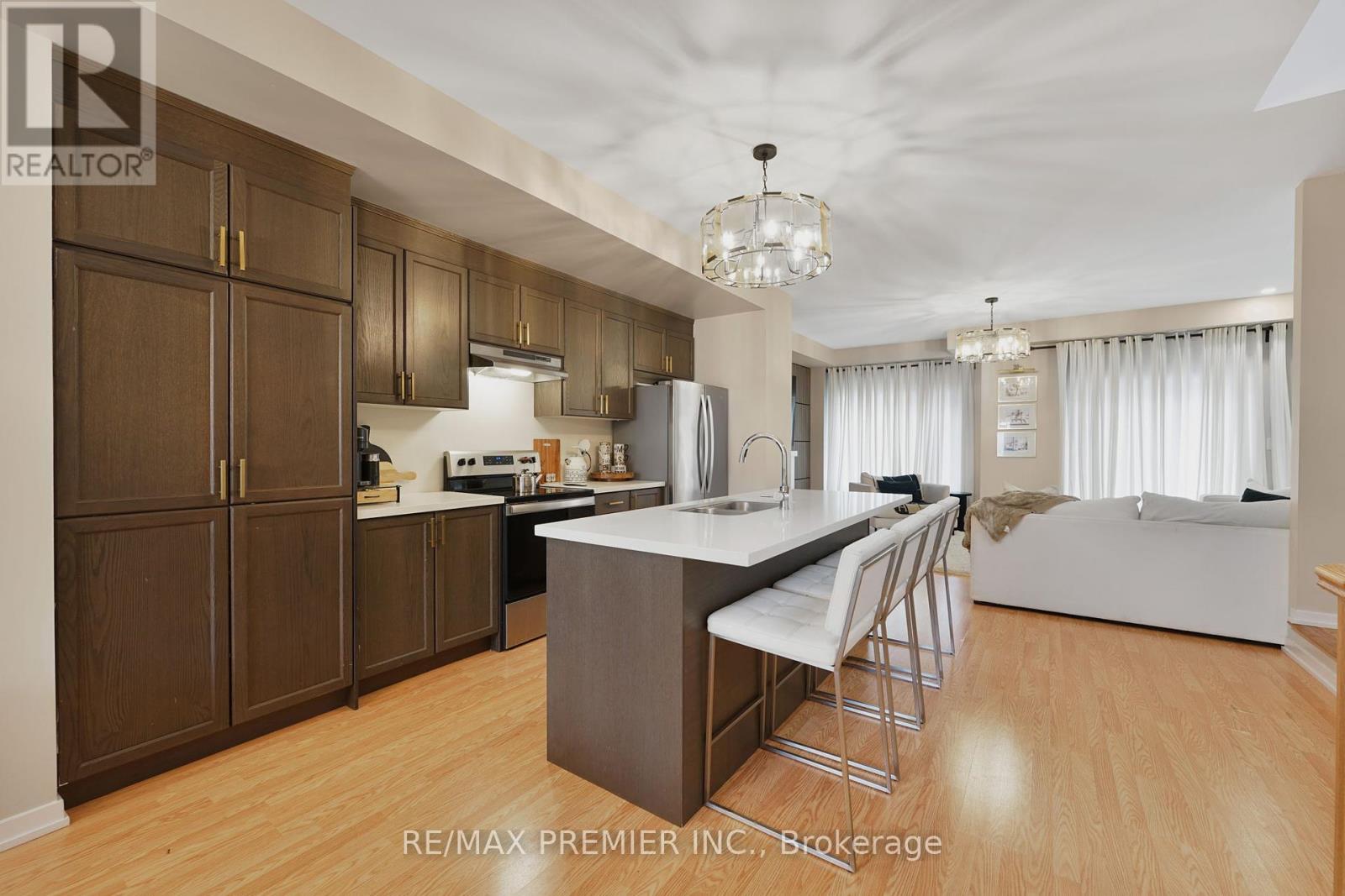 12 Heathrow Lane, Caledon, Ontario  L7E 4M4 - Photo 15 - W12350895
