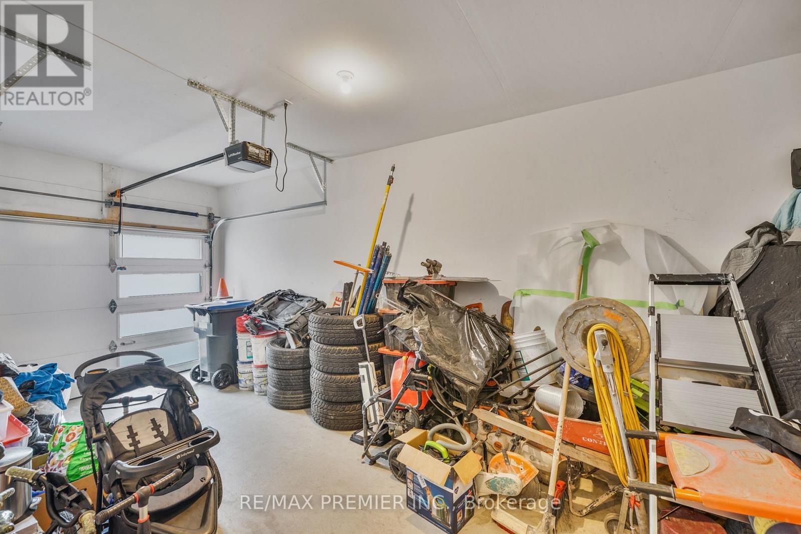 12 Heathrow Lane, Caledon, Ontario  L7E 4M4 - Photo 37 - W12350895
