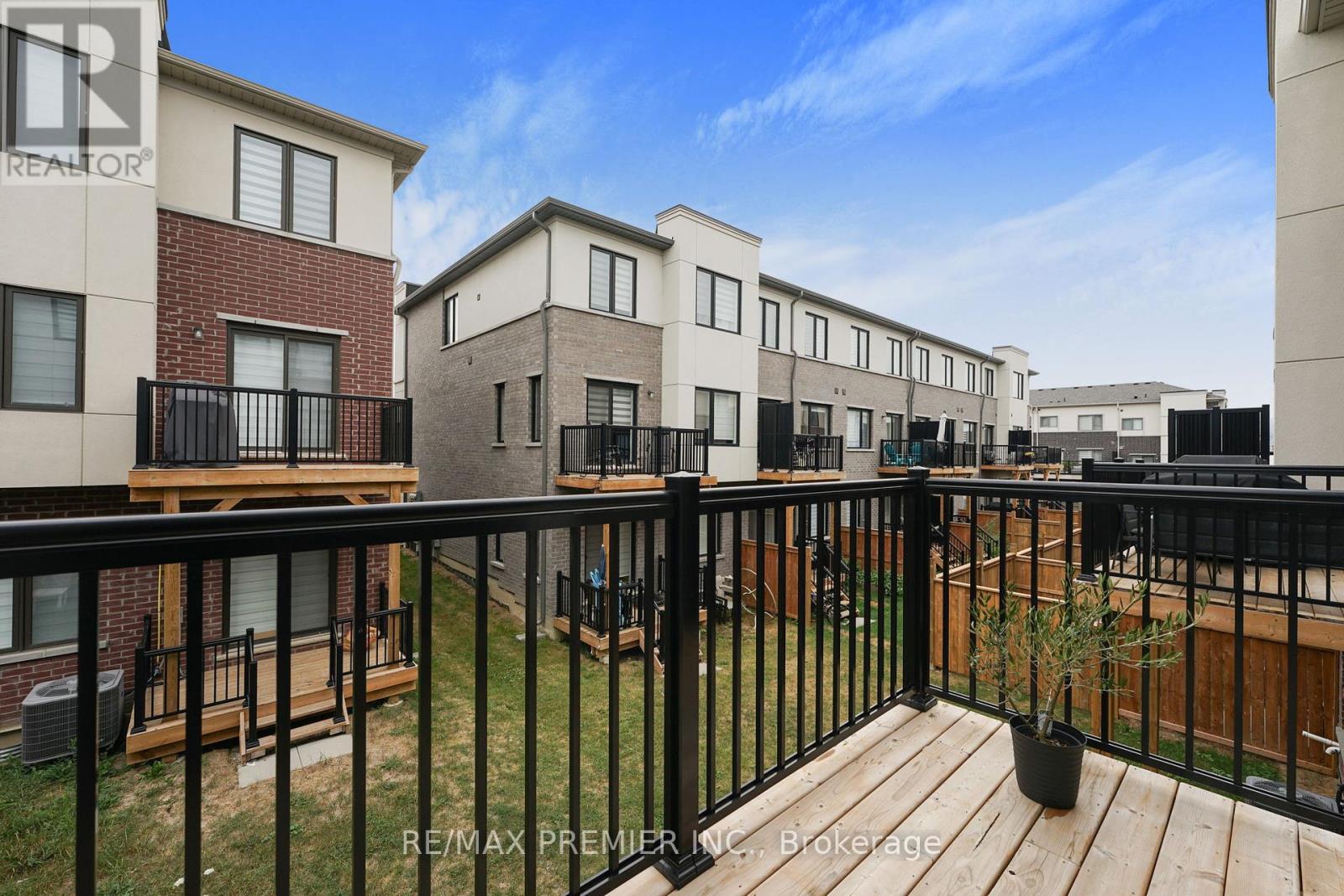 12 Heathrow Lane, Caledon, Ontario  L7E 4M4 - Photo 39 - W12350895