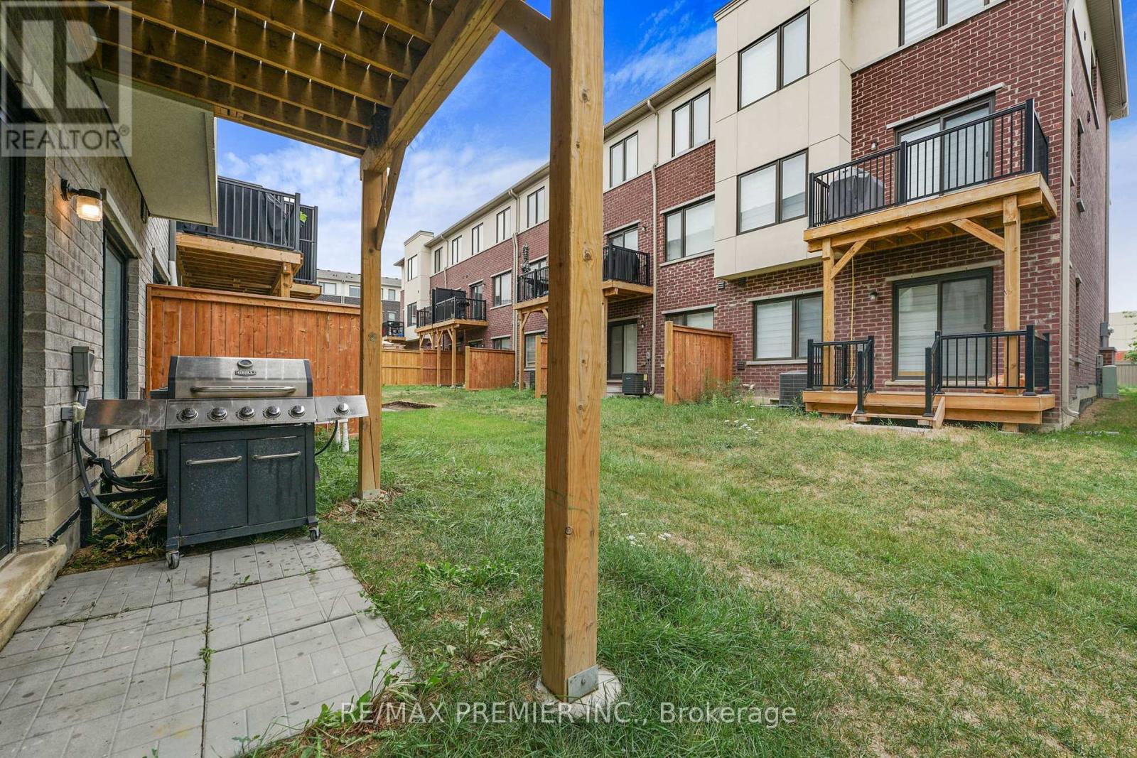 12 Heathrow Lane, Caledon, Ontario  L7E 4M4 - Photo 40 - W12350895