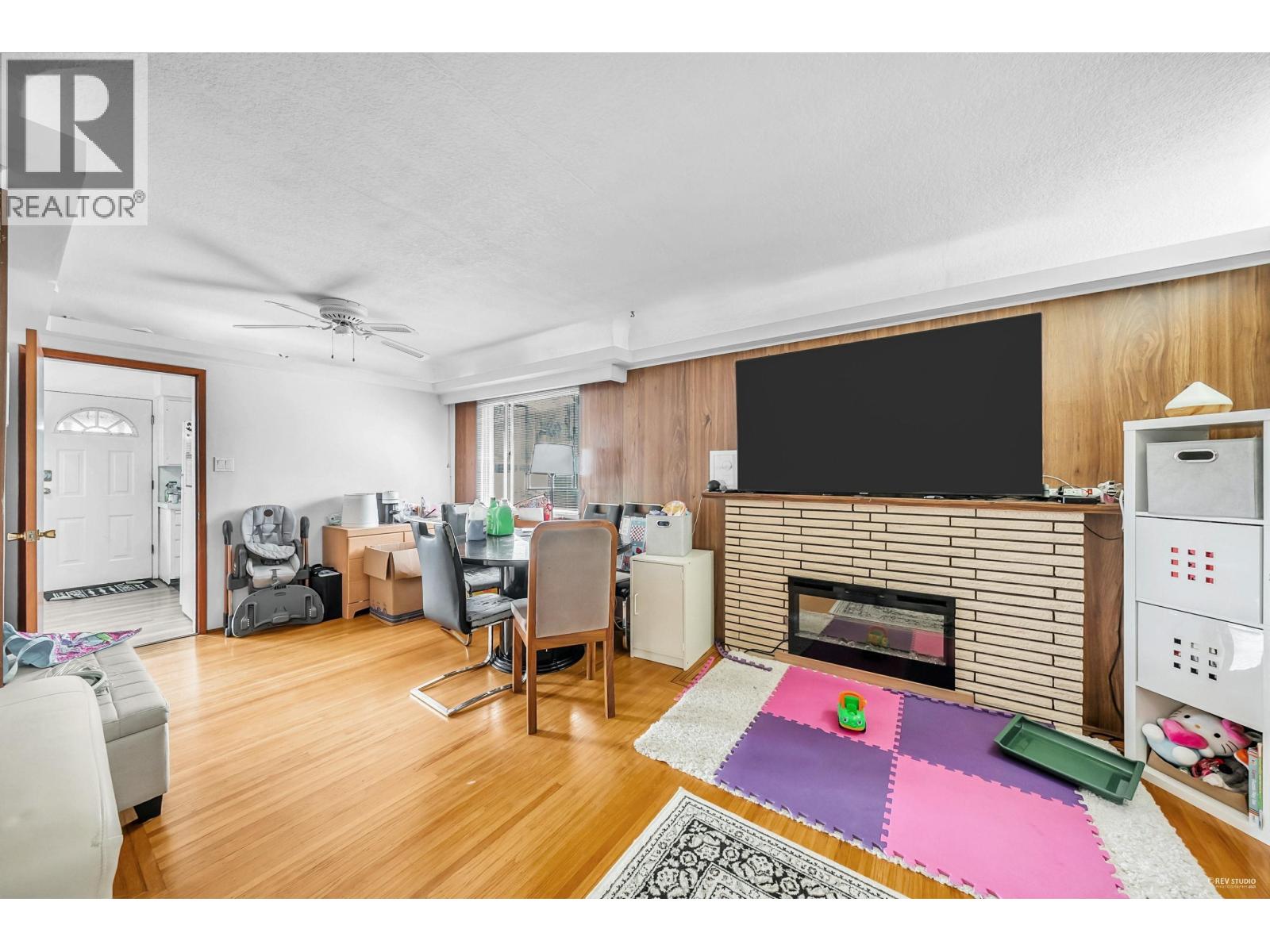 2975 E 41st Avenue, Vancouver, British Columbia  V5R 2X7 - Photo 3 - R3037905