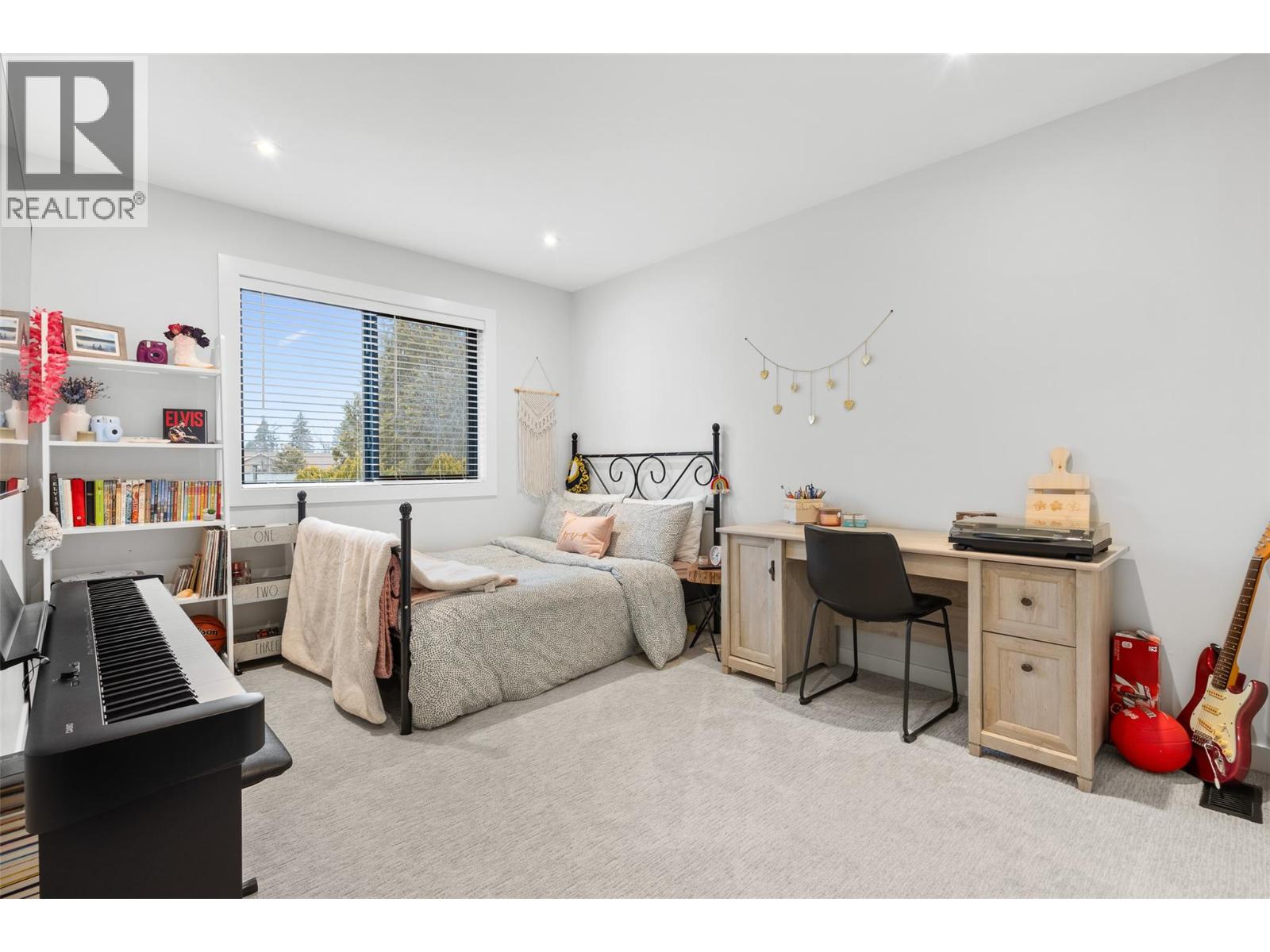 Property at 712 Schafer Road image 1