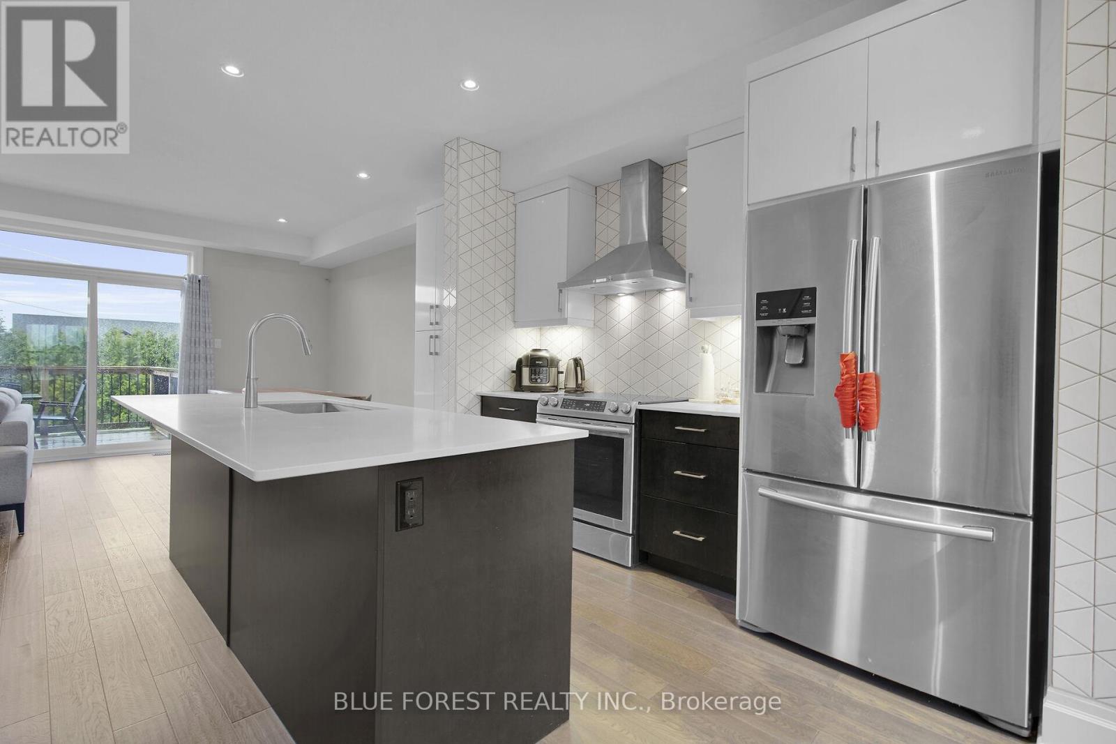 2 - 555 Sunningdale Road E, London North, Ontario  N5X 4B3 - Photo 8 - X12350979