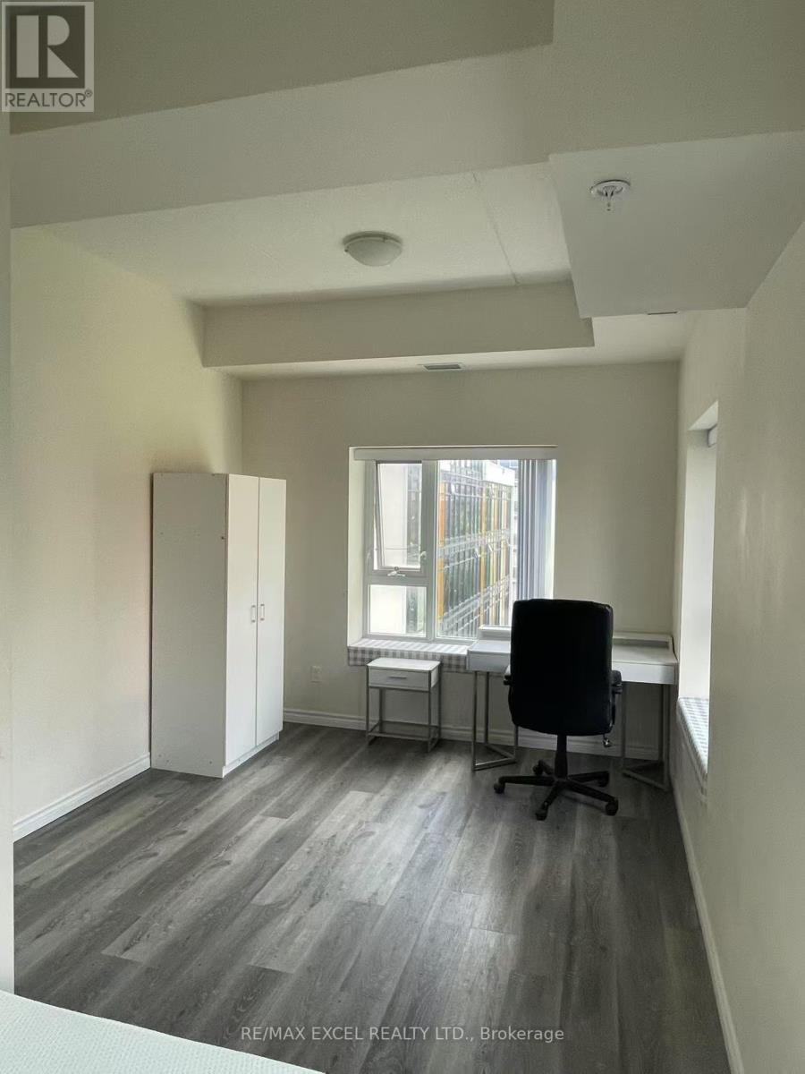 709 - 246 Lester Street, Waterloo, Ontario  N2L 0H1 - Photo 11 - X12350833
