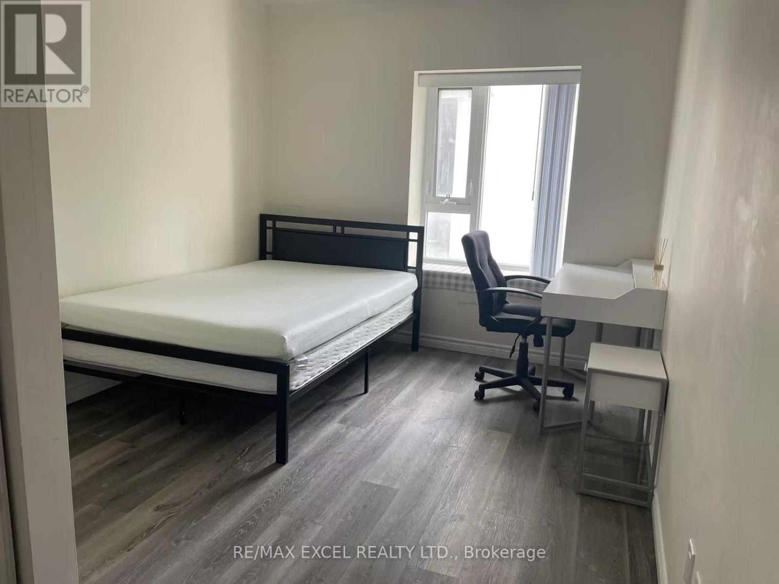 709 - 246 Lester Street, Waterloo, Ontario  N2L 0H1 - Photo 5 - X12350833