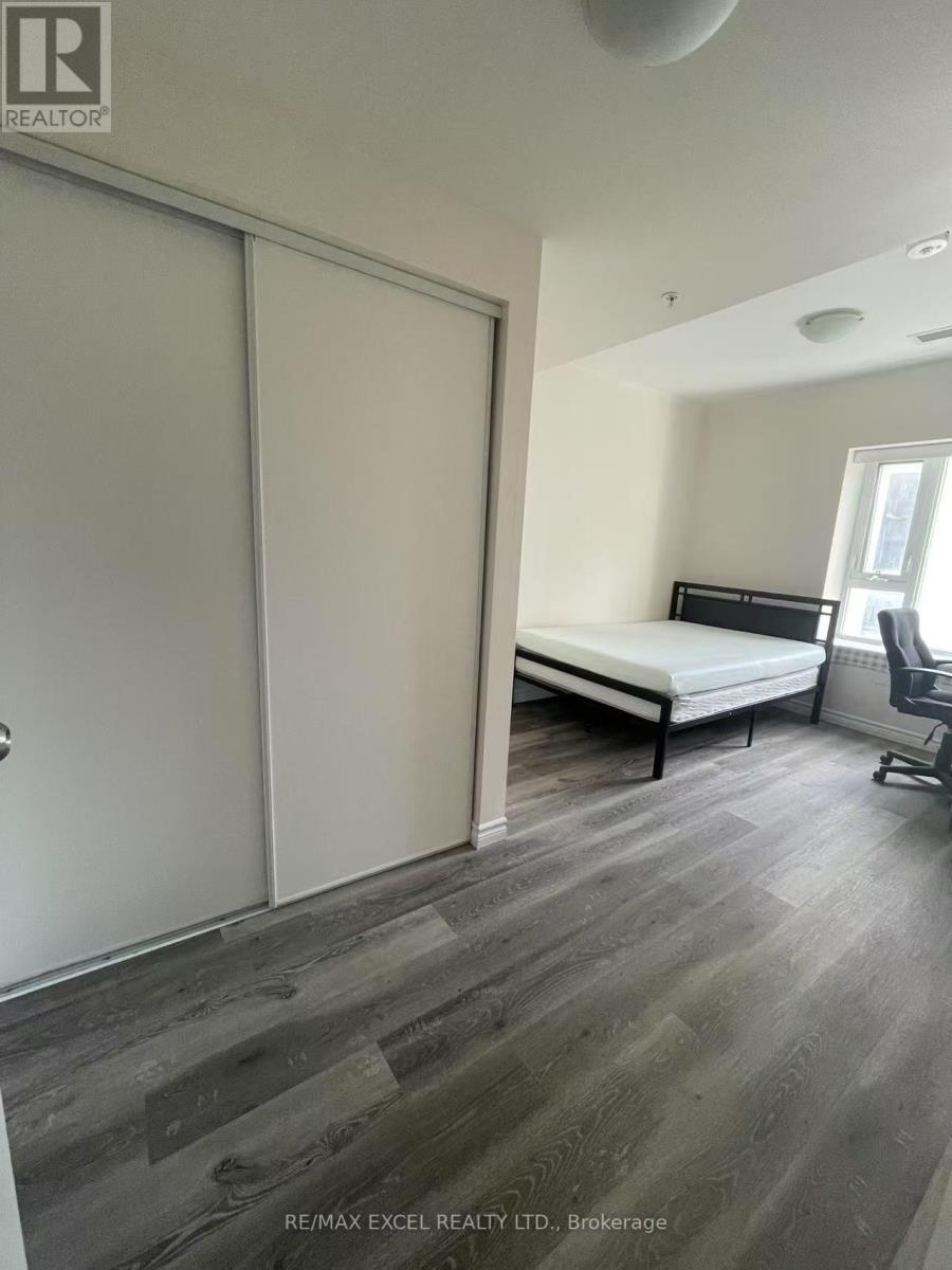 709 - 246 Lester Street, Waterloo, Ontario  N2L 0H1 - Photo 6 - X12350833