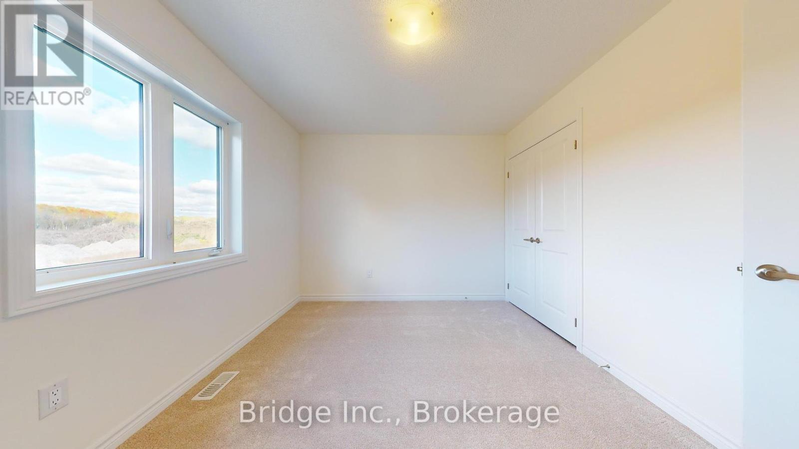 12 Hillcroft Way, Kawartha Lakes, Ontario  K0M 1A0 - Photo 11 - X12350931