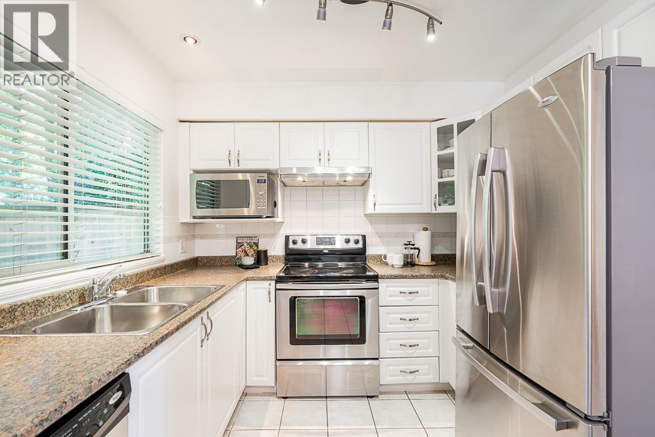 36 7465 Mulberry Place, Burnaby, British Columbia  V3N 5A1 - Photo 10 - R3038021