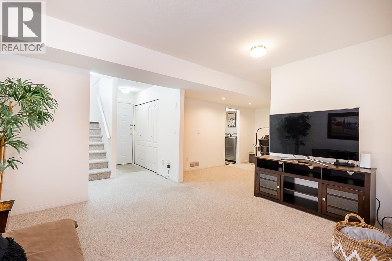 36 7465 Mulberry Place, Burnaby, British Columbia  V3N 5A1 - Photo 27 - R3038021