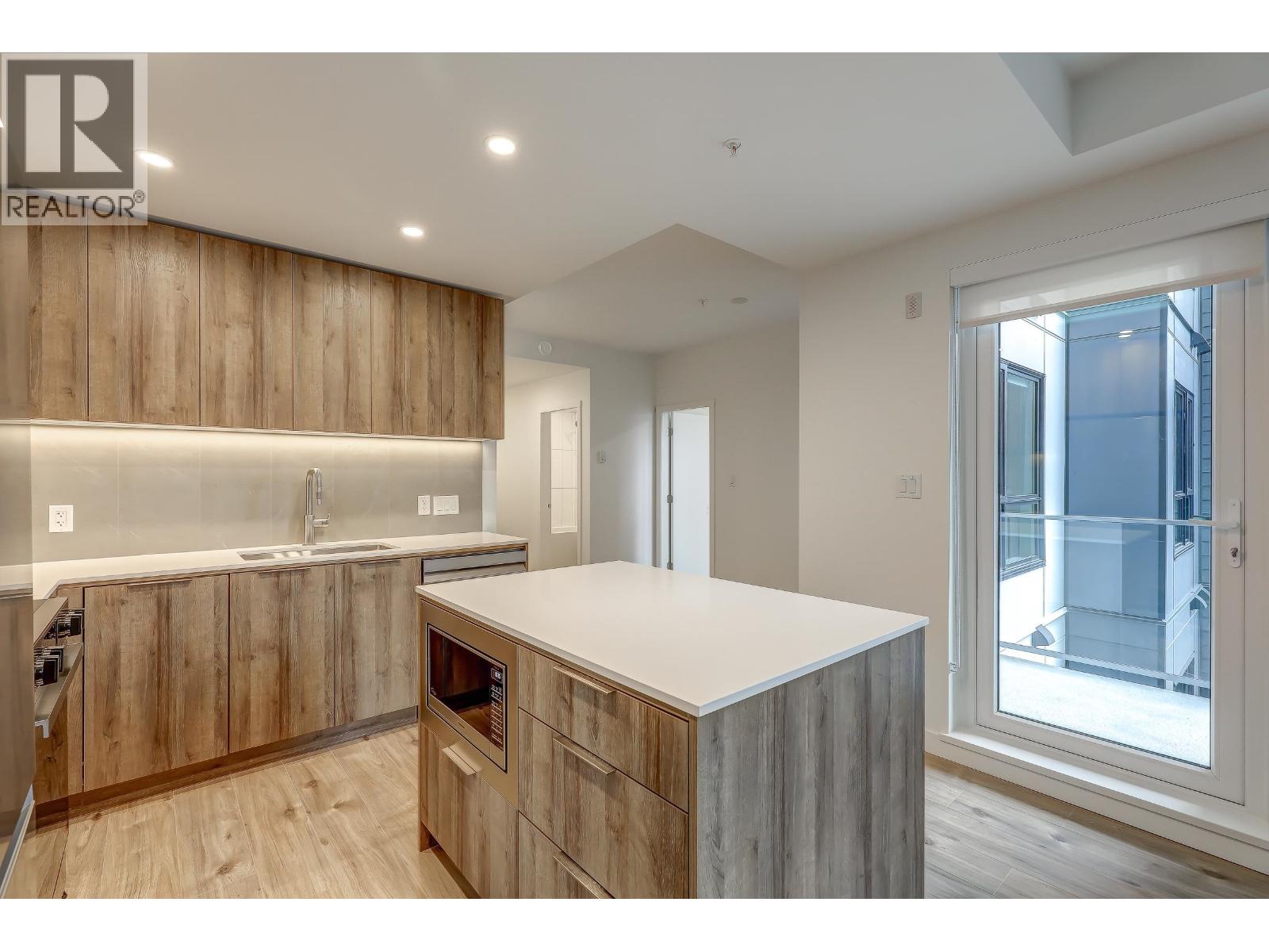 517 3594 Malsum Drive, North Vancouver, British Columbia  V7G 0B5 - Photo 6 - R3038035