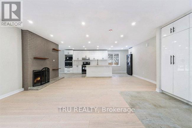 Property at 39 SUNNYCREST DRIVE image 5