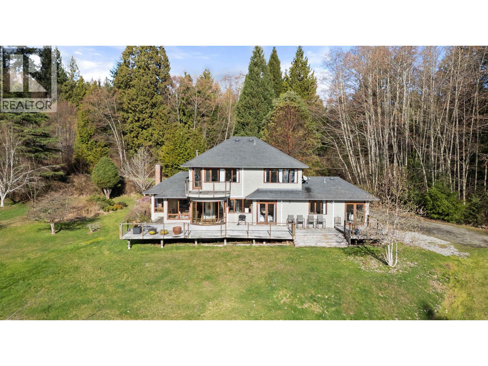 Property at 1911 GRANDVIEW ROAD image 2