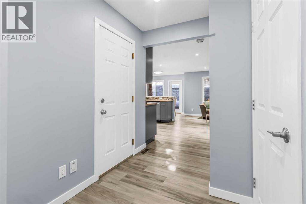 73 Hidden Creek Rise Nw, Calgary, Alberta  T3A 6L3 - Photo 6 - A2246530
