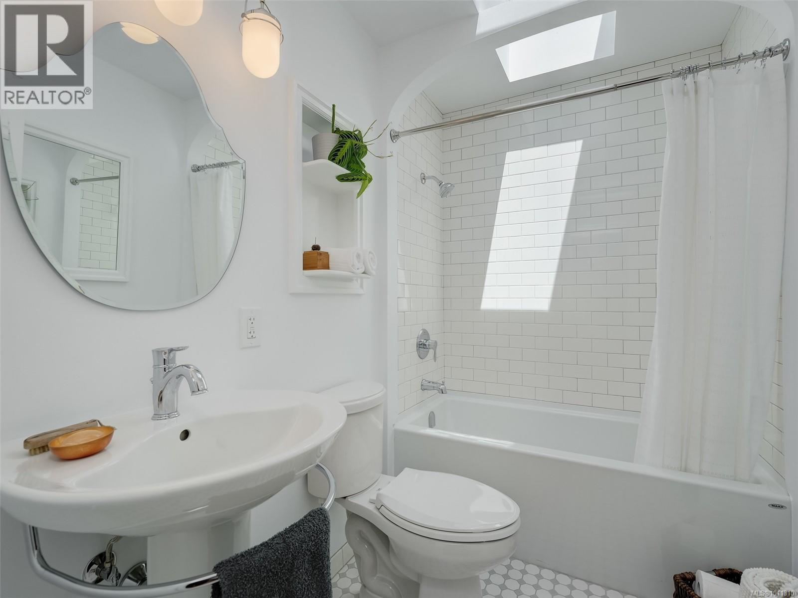 100 King George Terr, Oak Bay, British Columbia  V8S 2J9 - Photo 24 - 1011310