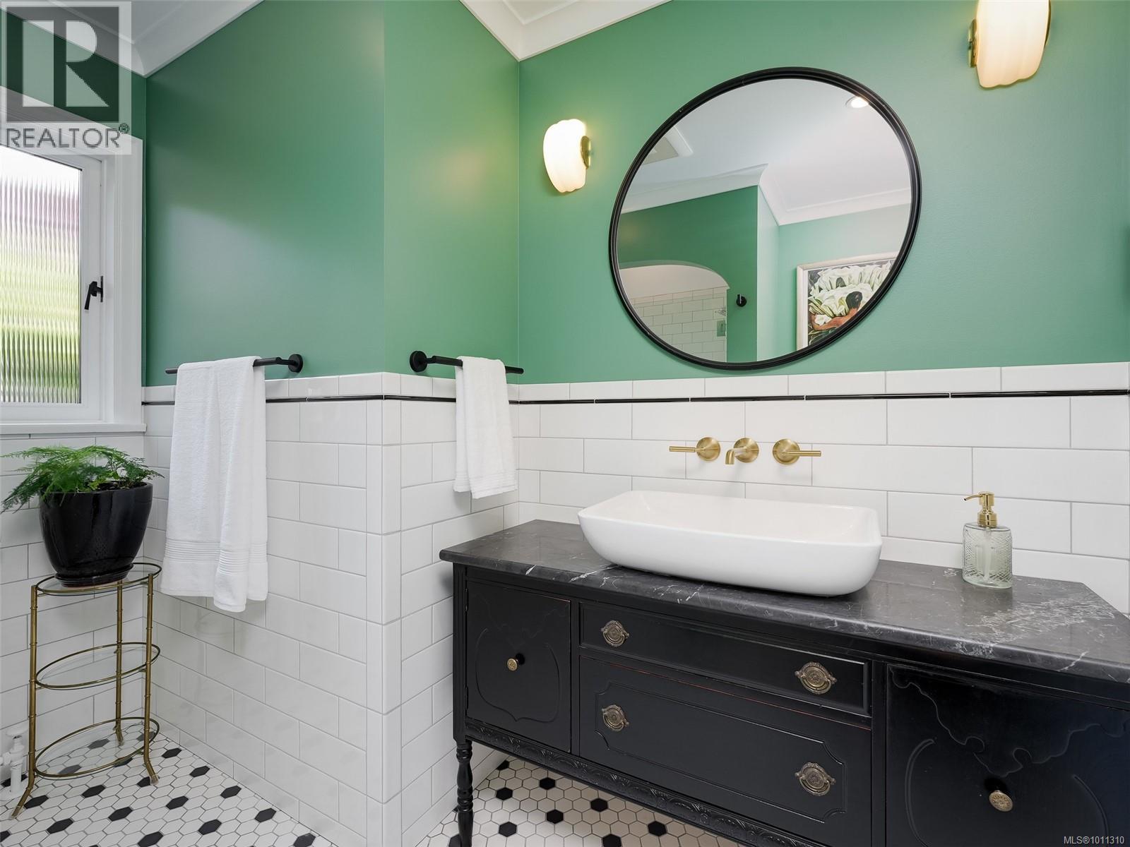 100 King George Terr, Oak Bay, British Columbia  V8S 2J9 - Photo 26 - 1011310