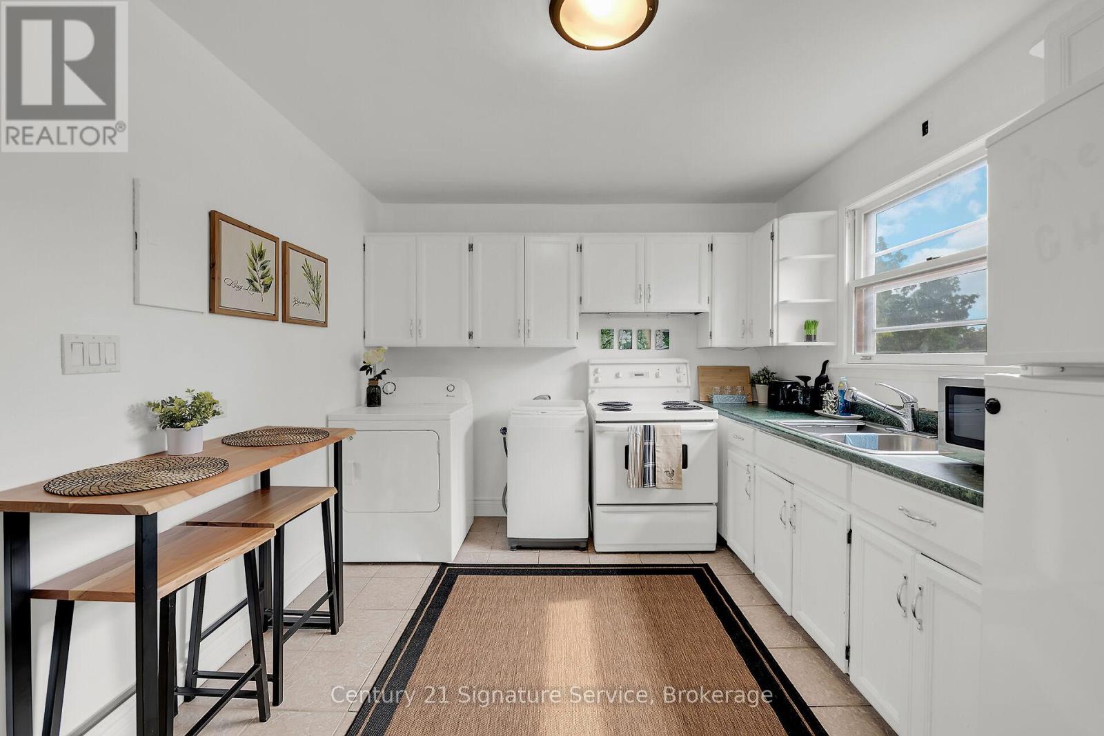 17 Fleming Avenue W, Brampton, Ontario  L6Y 1J9 - Photo 11 - W12342900