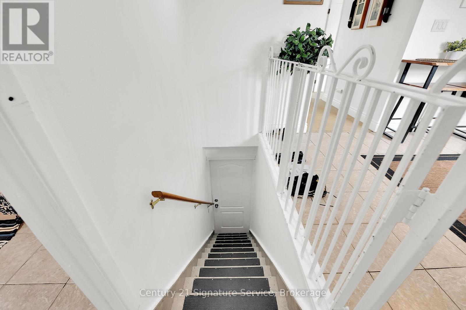17 Fleming Avenue W, Brampton, Ontario  L6Y 1J9 - Photo 8 - W12342900