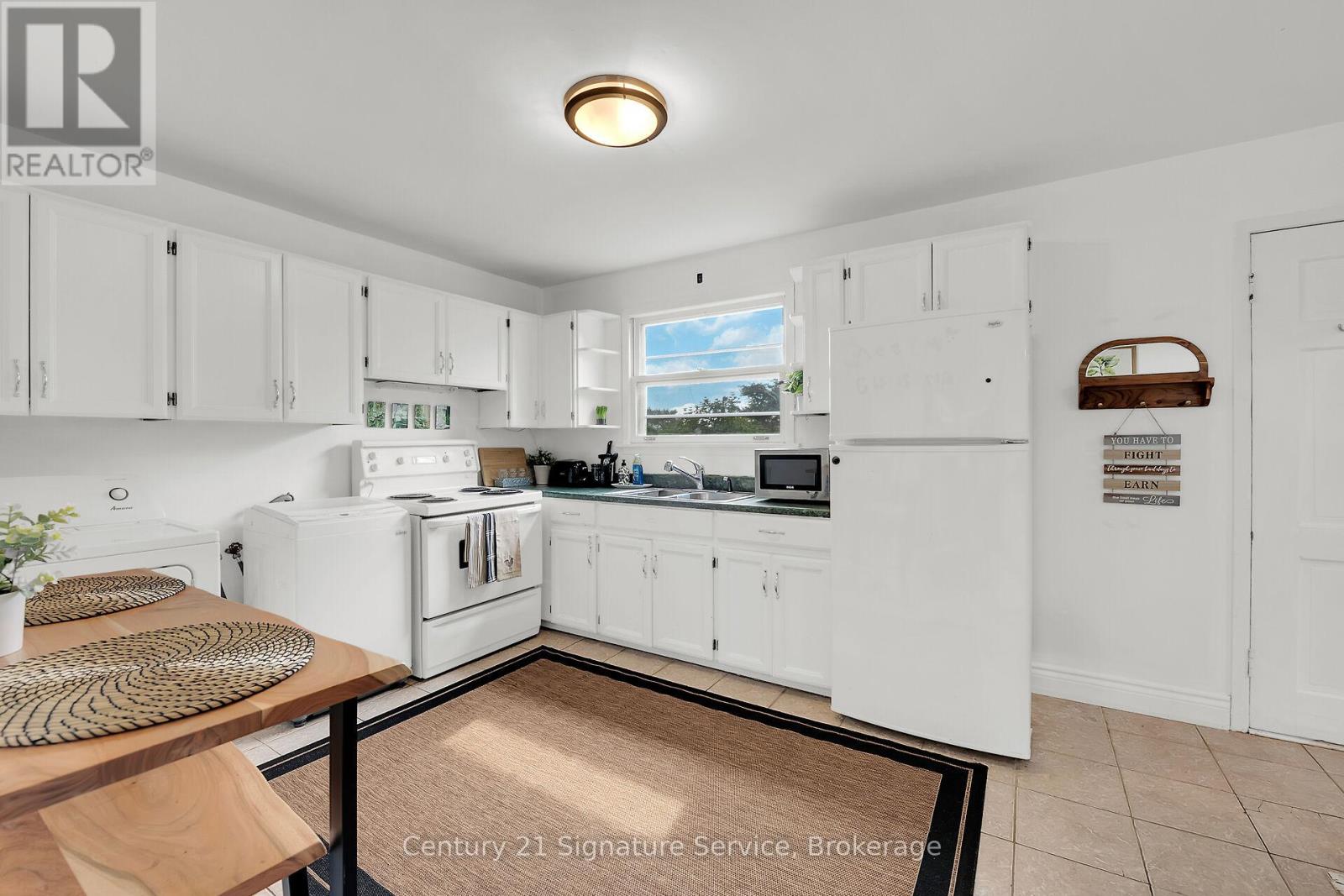 17 Fleming Avenue W, Brampton, Ontario  L6Y 1J9 - Photo 10 - W12342900