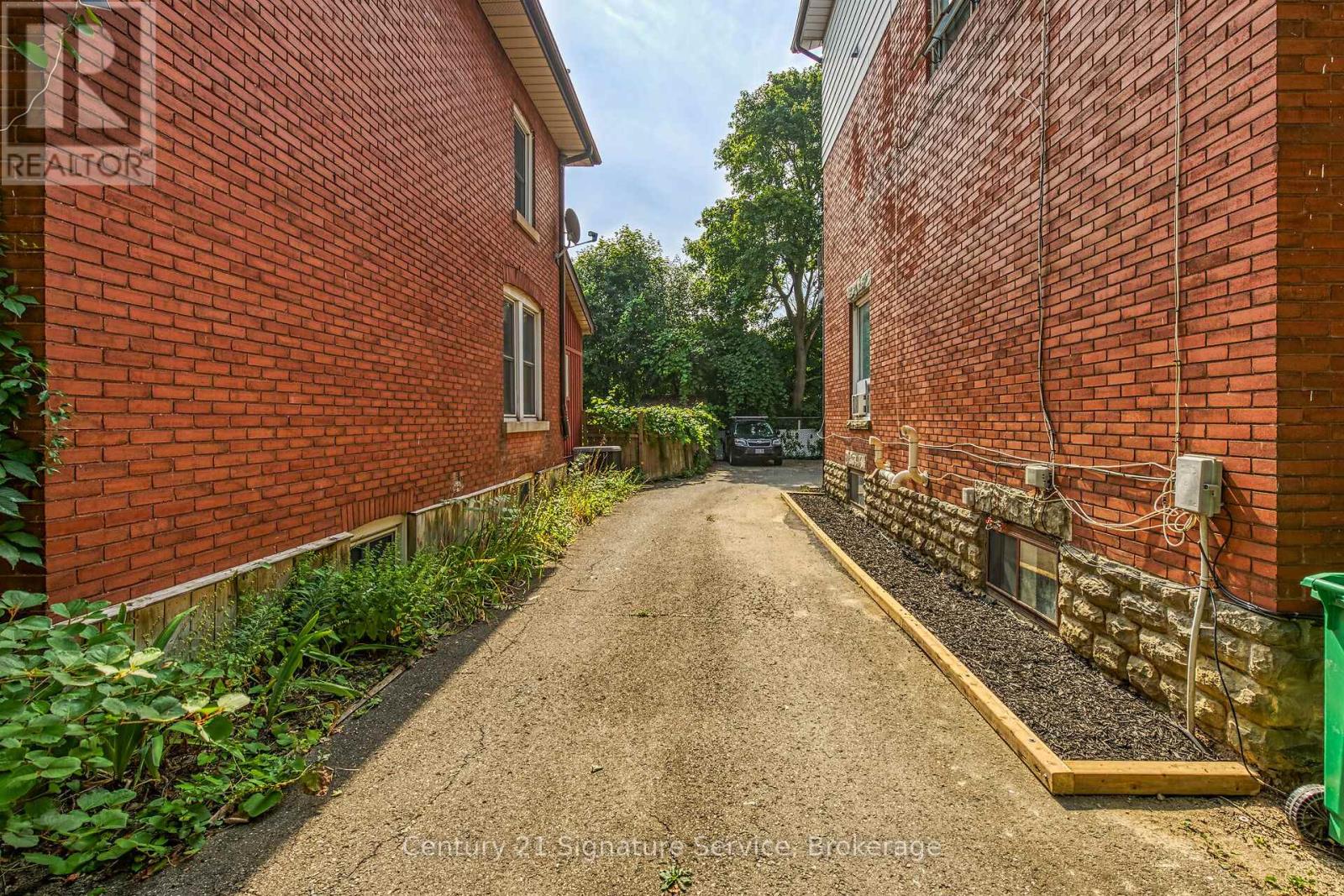 17 Fleming Avenue W, Brampton, Ontario  L6Y 1J9 - Photo 42 - W12342900