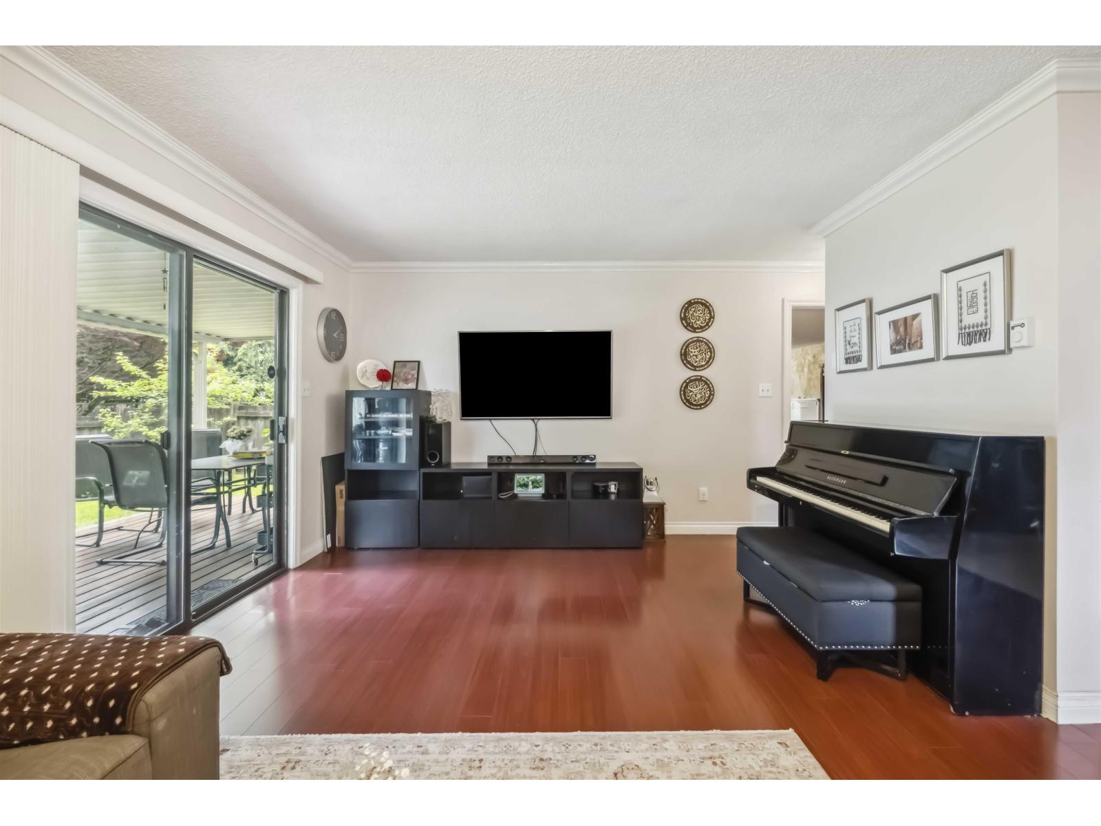 Property at 6717 141 STREET image 4
