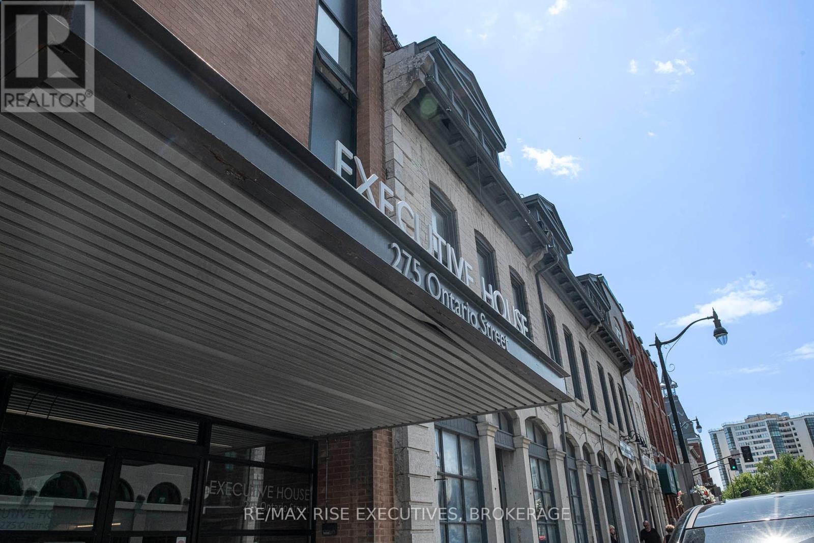 205 - 275 Ontario Street, Kingston, Ontario  K7K 2X5 - Photo 2 - X12351103