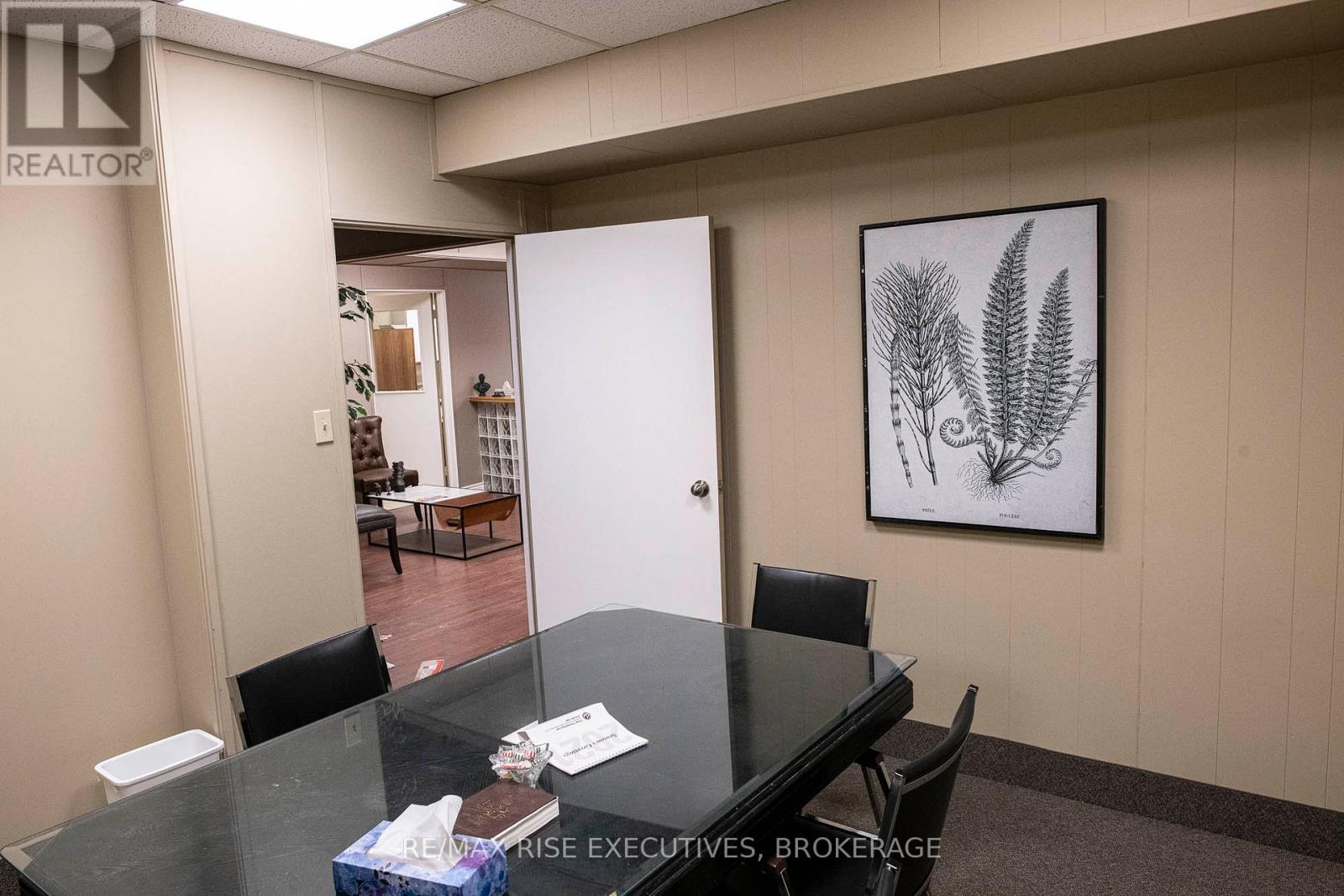 205 - 275 Ontario Street, Kingston, Ontario  K7K 2X5 - Photo 8 - X12351103