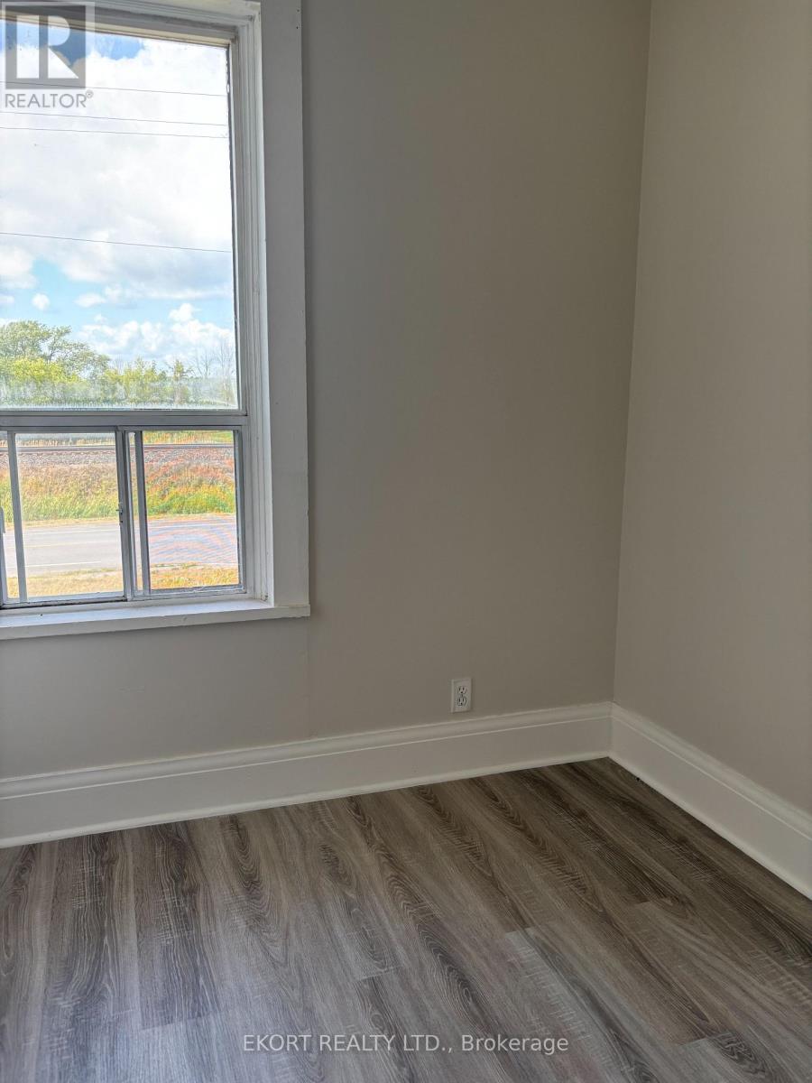 533 Avonlough Road, Belleville, Ontario  K8N 4Z2 - Photo 10 - X12351118