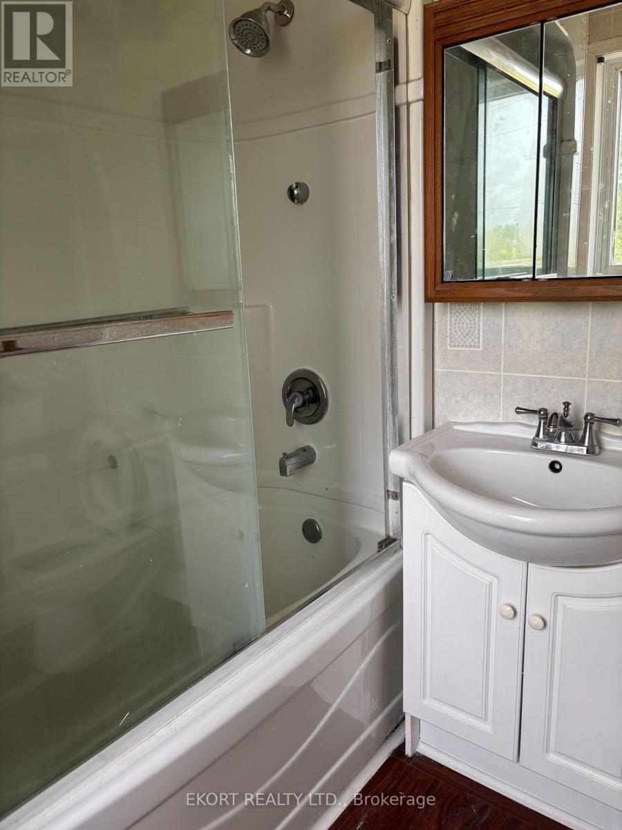 533 Avonlough Road, Belleville, Ontario  K8N 4Z2 - Photo 17 - X12351118