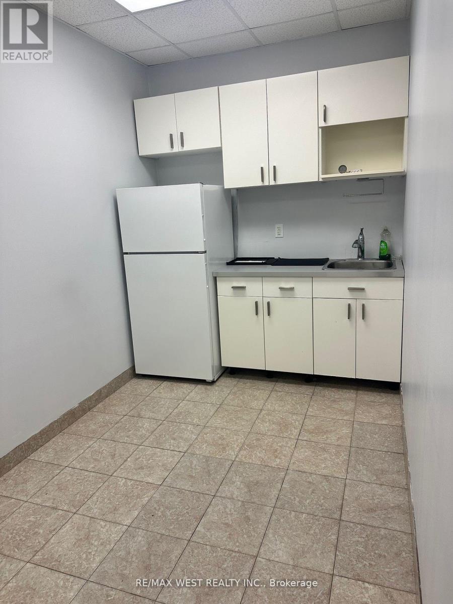 23a - 8888 Keele Street, Vaughan, Ontario  L4K 2N2 - Photo 11 - N12350999