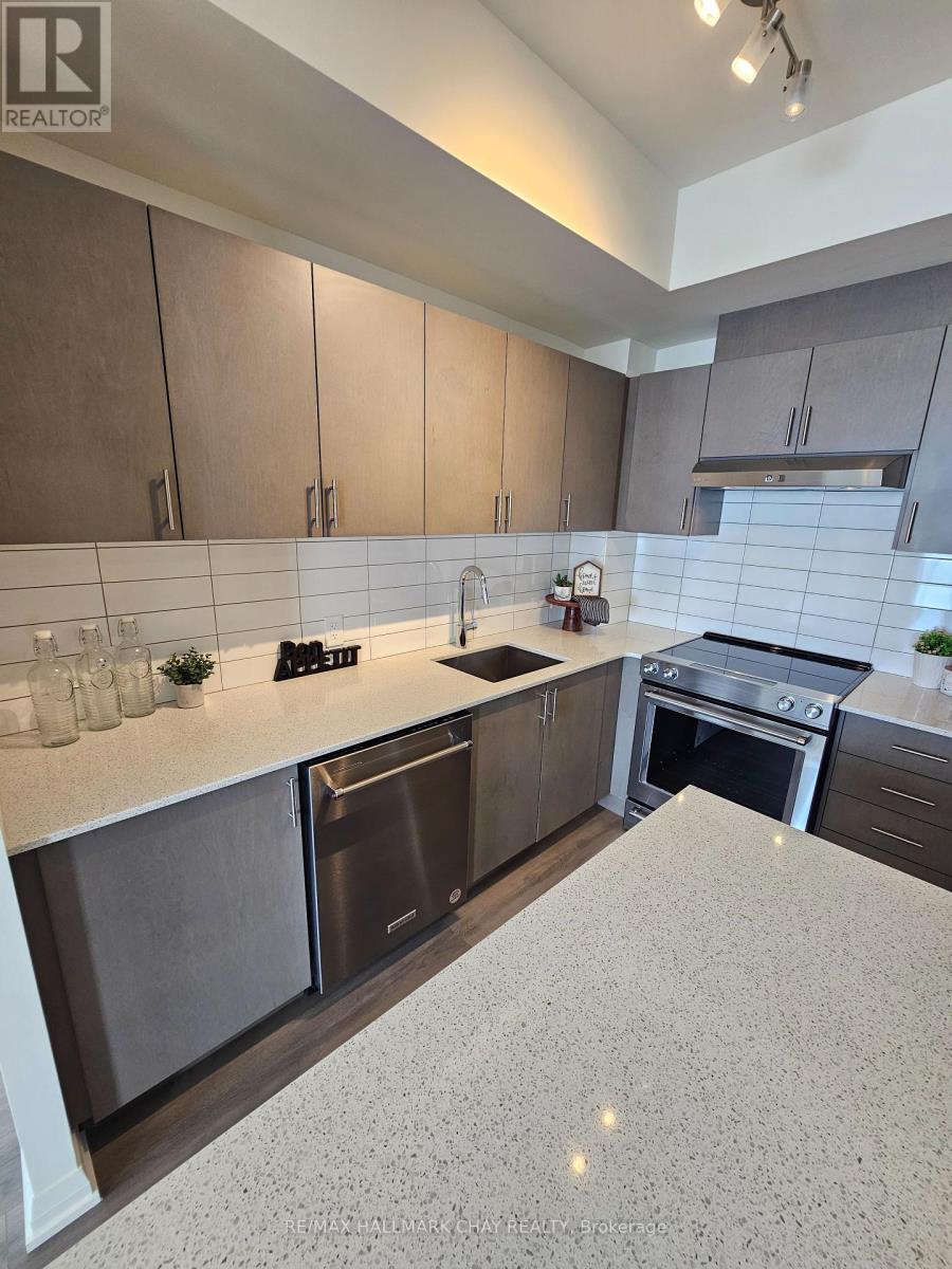 525 - 9000 Jane Street, Vaughan, Ontario  L4M 2M9 - Photo 4 - N12351027