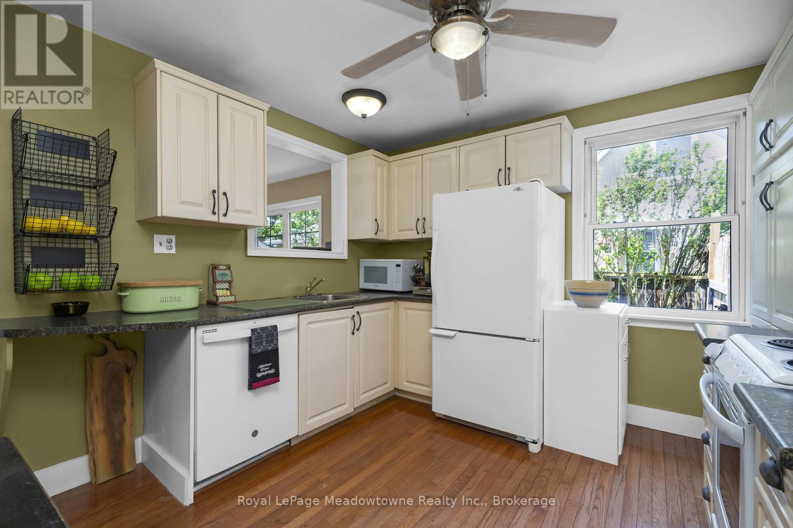 Property at 24 DELREX BOULEVARD image 5
