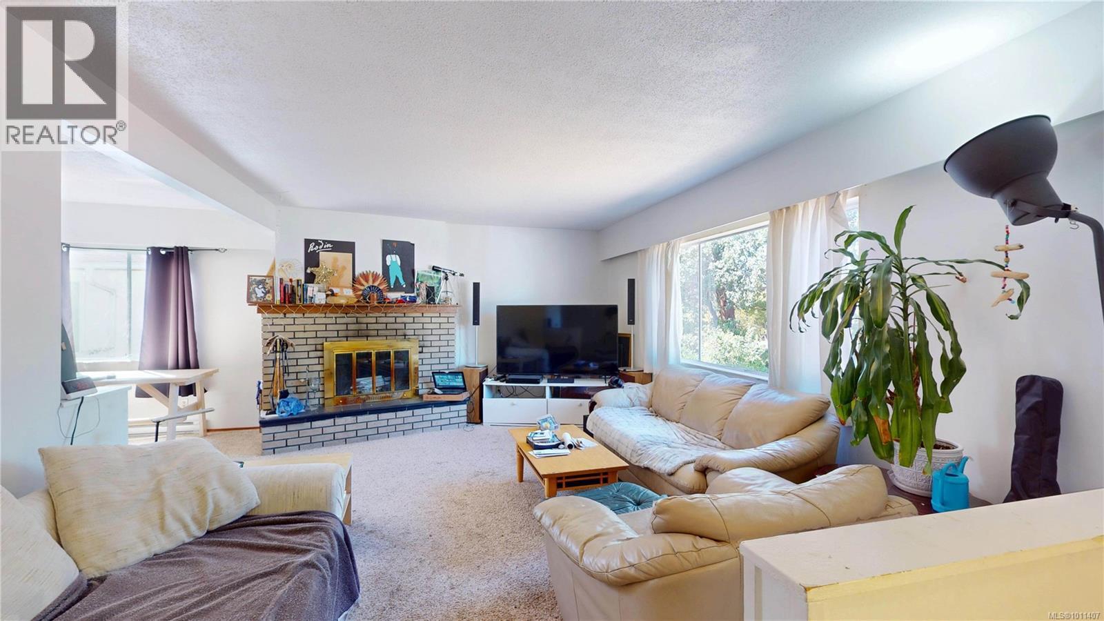 1827 Feltham Rd, Saanich, British Columbia  V8N 2A4 - Photo 2 - 1011407